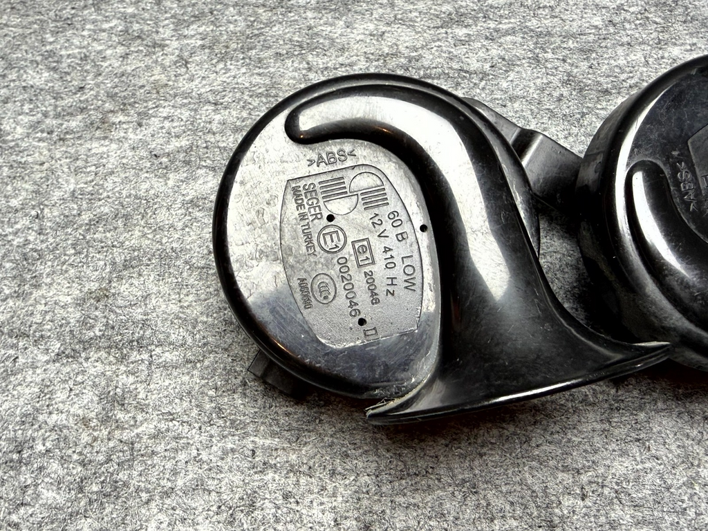 ♦️17–23 TESLA MODEL 3 LOW & HIGH PITCH NOTE TONE HORN SET OEM, P1486943-00-A