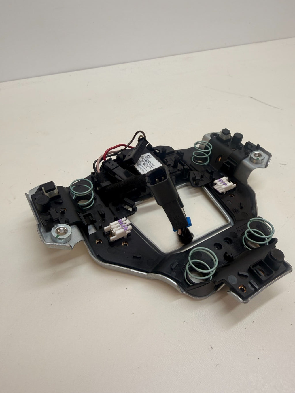 2012-2021 TESLA S Steering Wheel Retainer Plate Bracket 0589-P1-000552