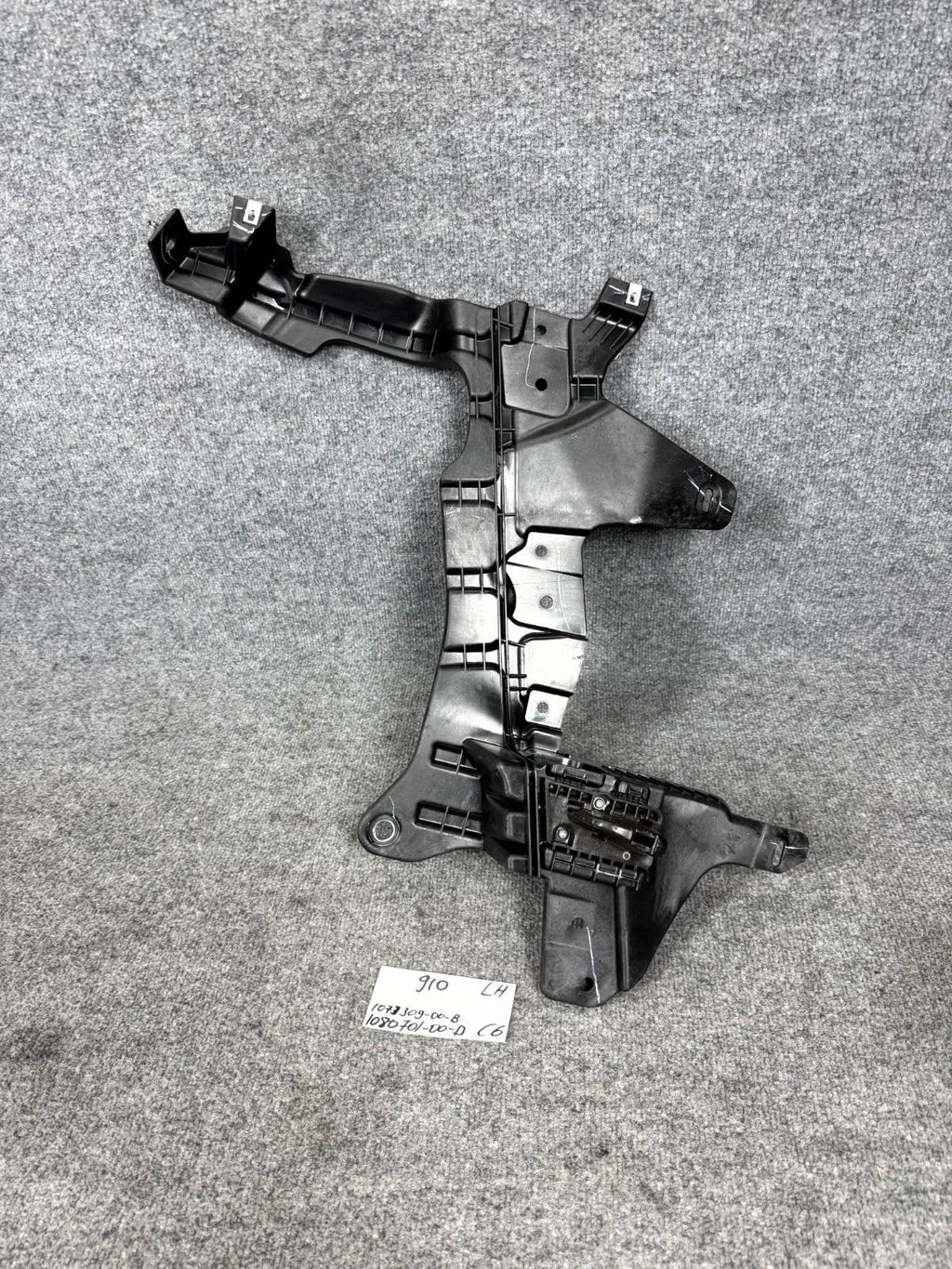 2016-2020 Tesla Model X Rear Left C-Pillar Lower Trim Mount OEM, 1080701-00-D