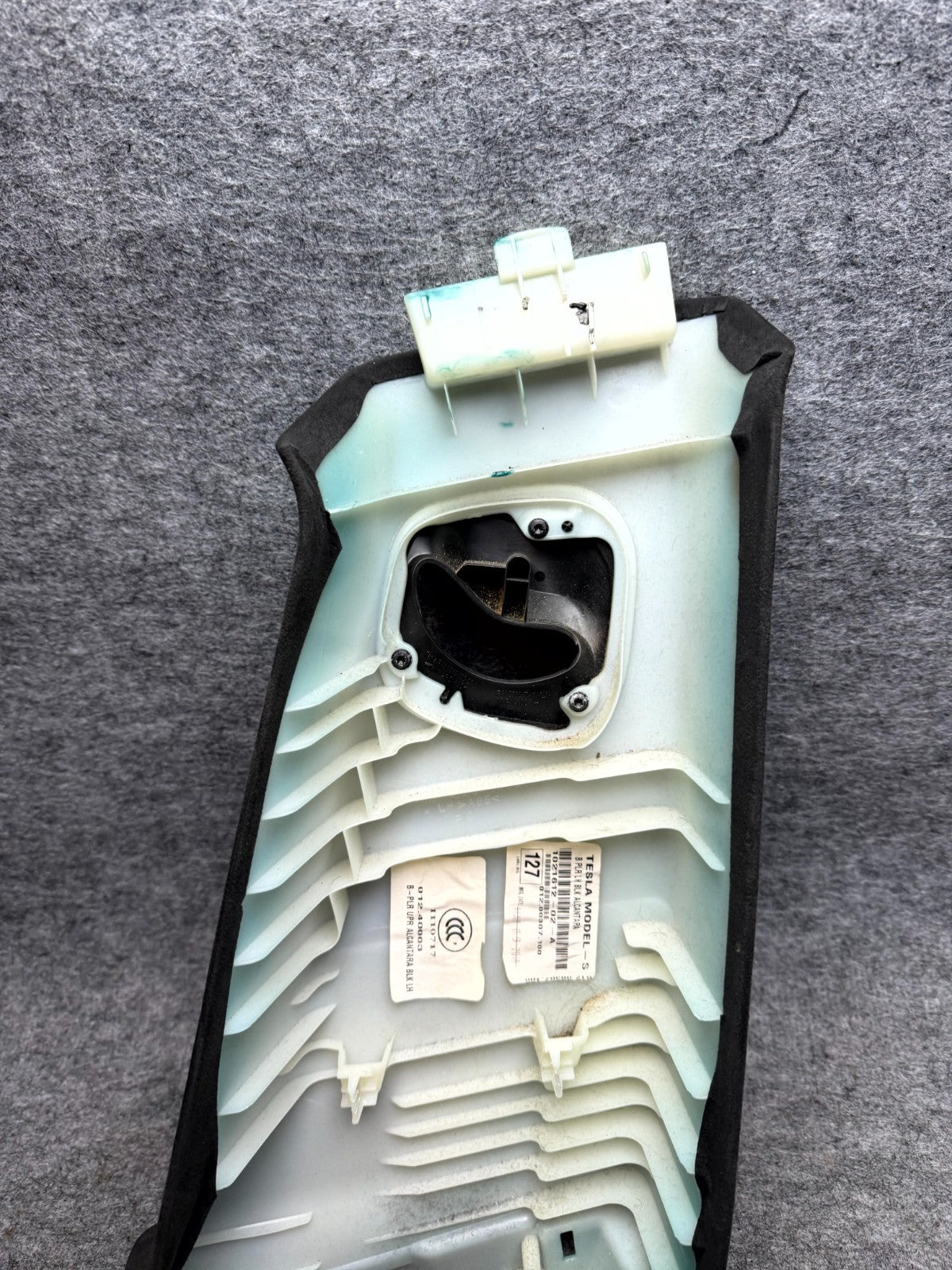 ♦️2012 - 2020 TESLA MODEL S LEFT SIDE B-PILLAR TRIM COVER OEM, 1021612-02-A