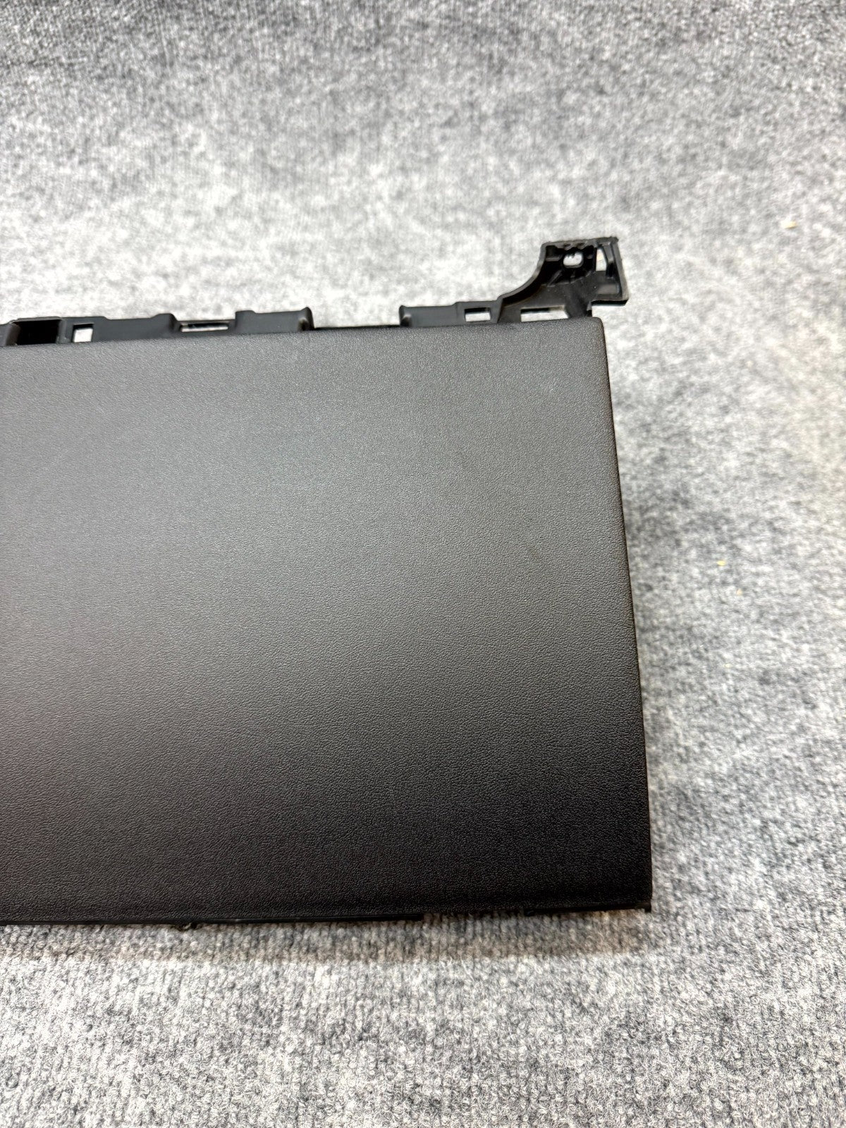 2020 - 2024 TESLA MODEL Y DASH GLOVE BOX COMPARTMENT STORAGE OEM, 1083331-00-A