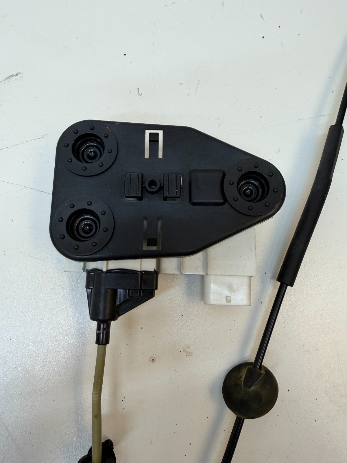 2016-2020 TESLA MODEL X FRONT RIGHT DOOR LOCK LATCH OEM 1126200-00-B