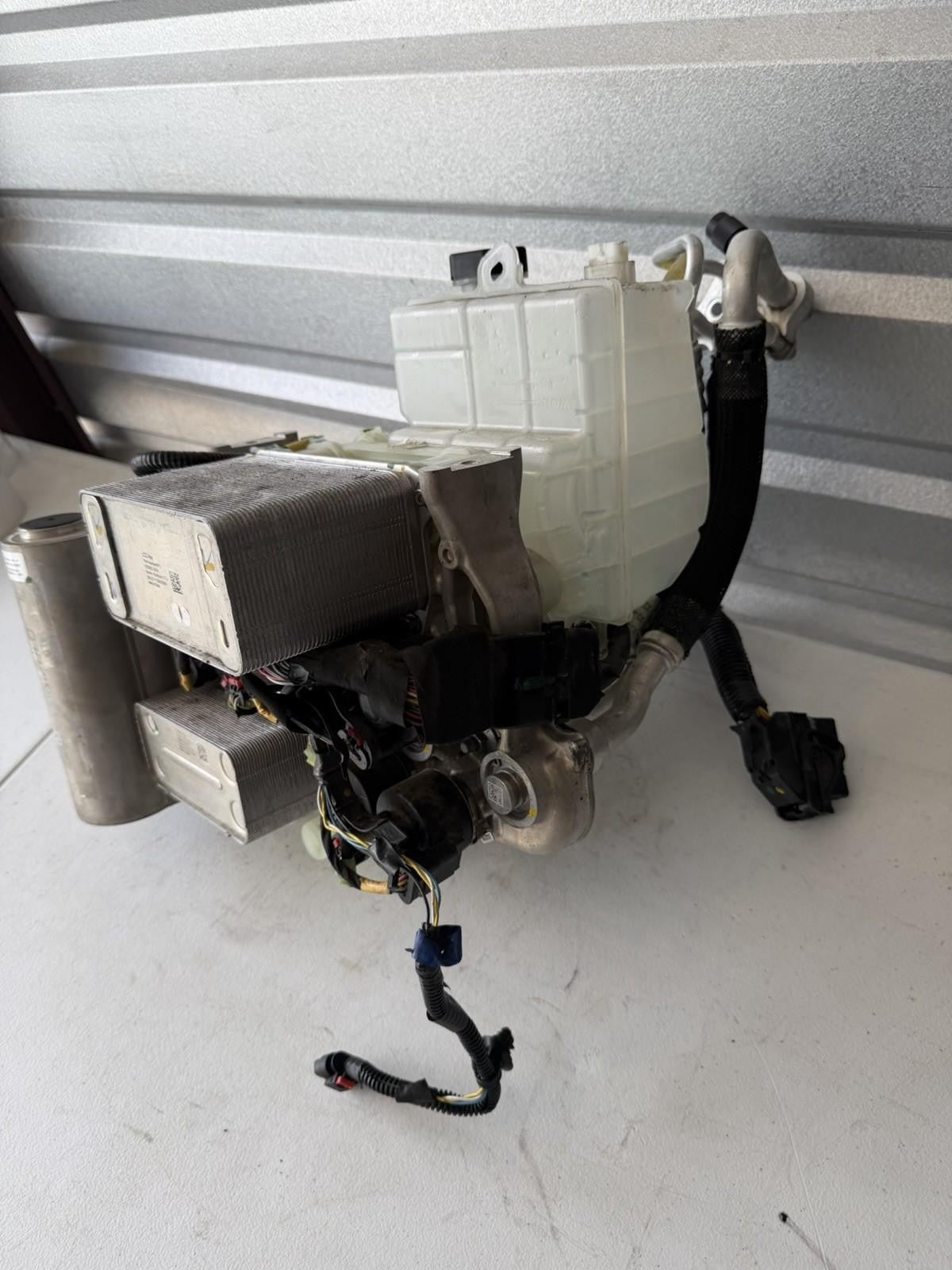 ♦️20-23 TESLA MODEL 3 SUPERMANIFOLD REFRIGERANT CHILLER RESERVIOR OEM 154759596F