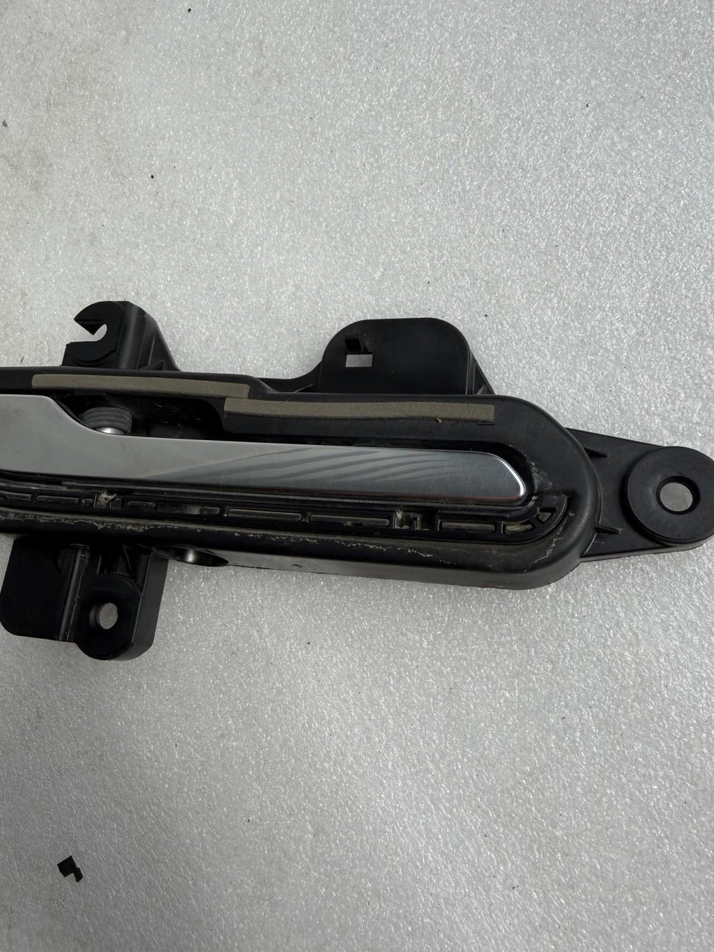 ♦️17–23 TESLA MODEL 3 FRONT/REAR RIGHT SIDE OUTER DOOR HANDLE OEM, 1081832-00-J