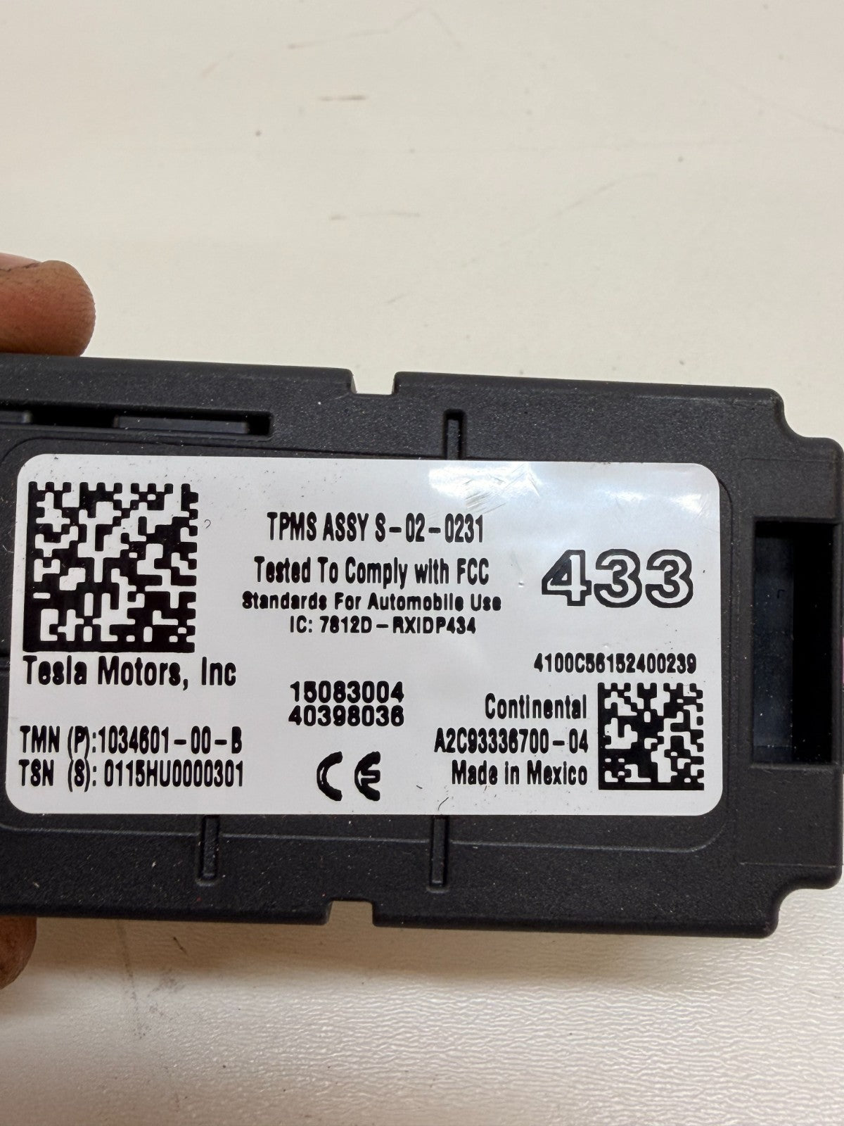 2012-20 Tesla Model S Tire Pressure Monitor System Module Receiver 1034601-00-B