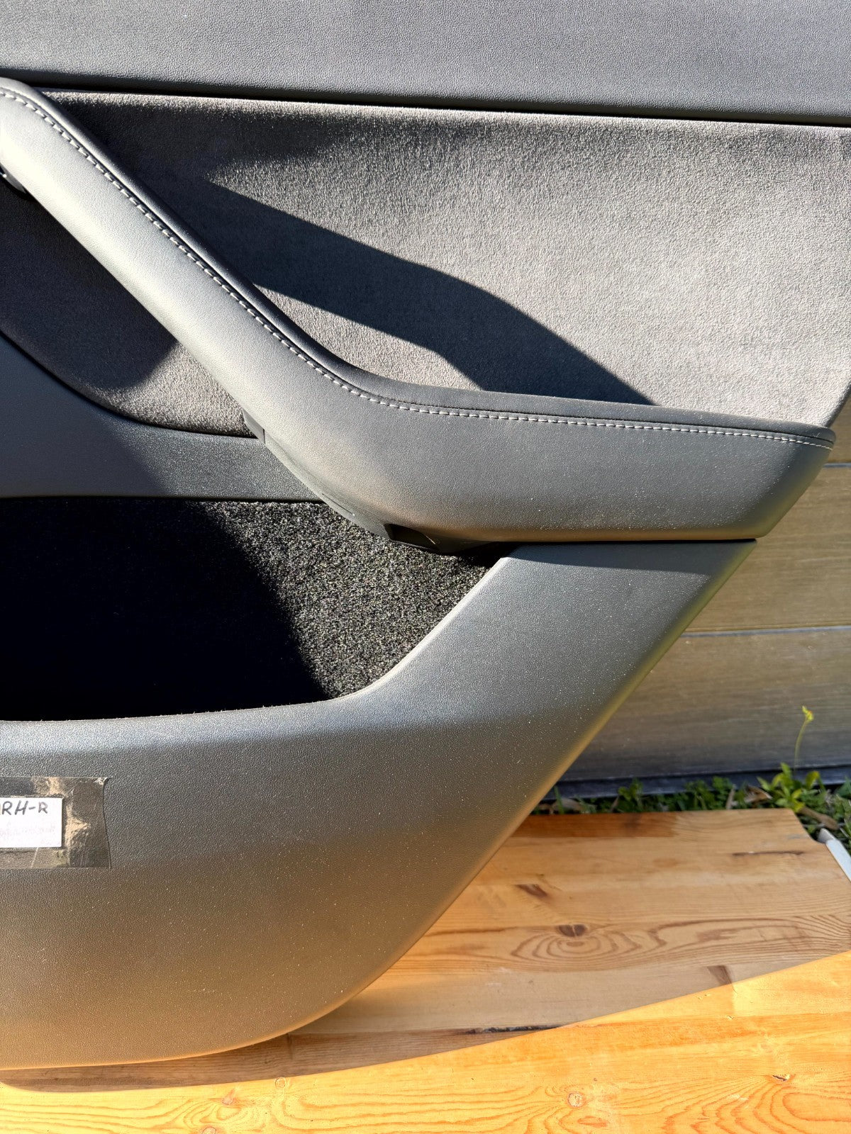 2020-2024 TESLA MODEL Y REAR RIGHT SIDE DOOR TRIM COVER PANEL OEM, 1997297-00-D