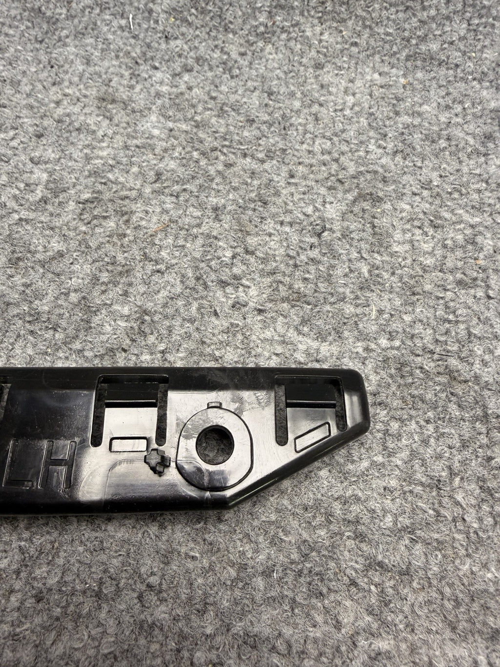 2017-2020 Tesla Model 3 Front Left Driver Fender Bumper Mounting Bracket OEM