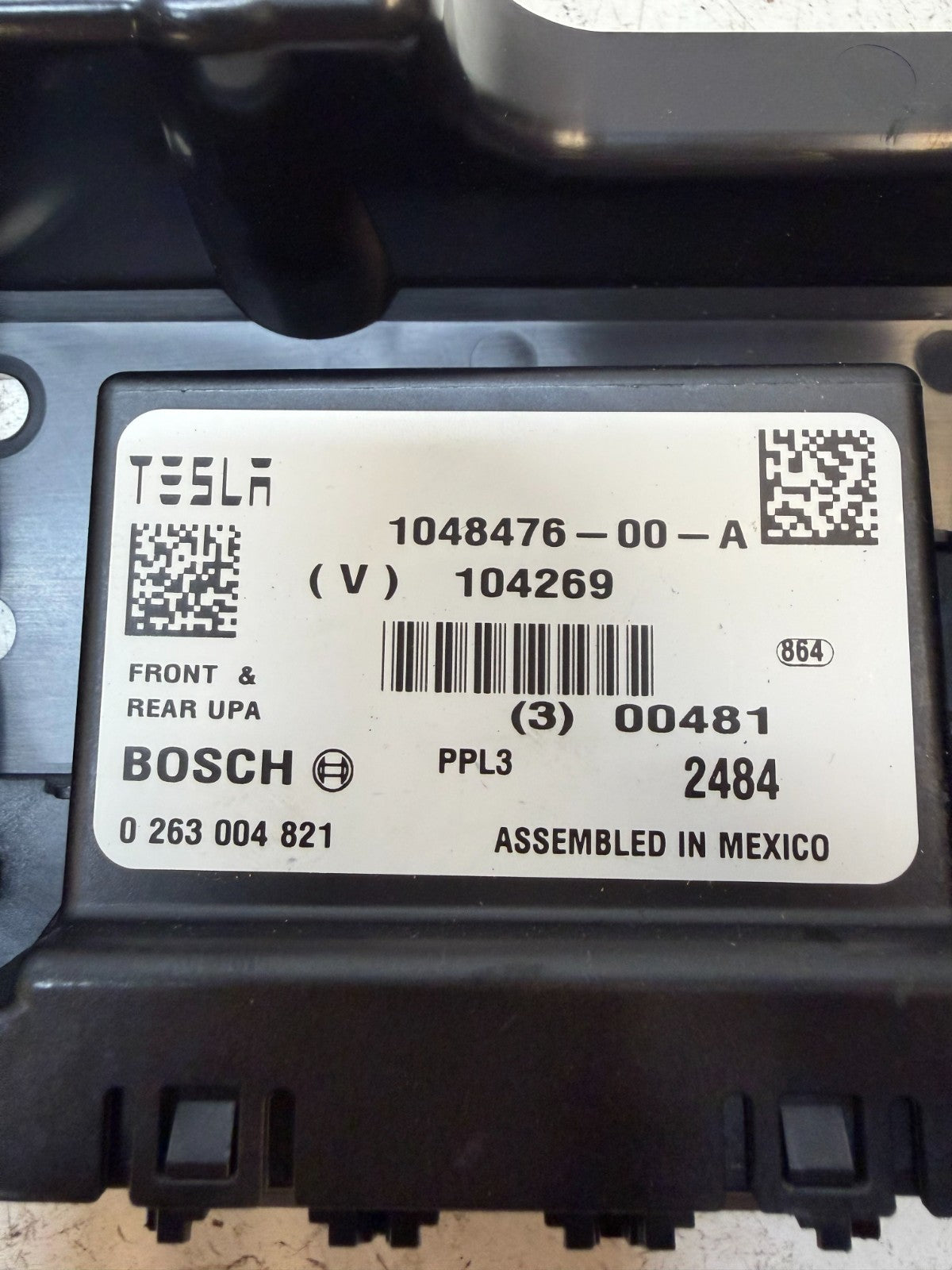 2012-20 Model S ECU Park Distance Assist Control Sensor Module PDC 1048476-00-A