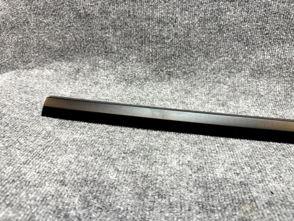 2020-2024 TESLA MODEL Y REAR LEFT SIDE DOOR WINDOW OUTER BELT SEAL OEM,149572200