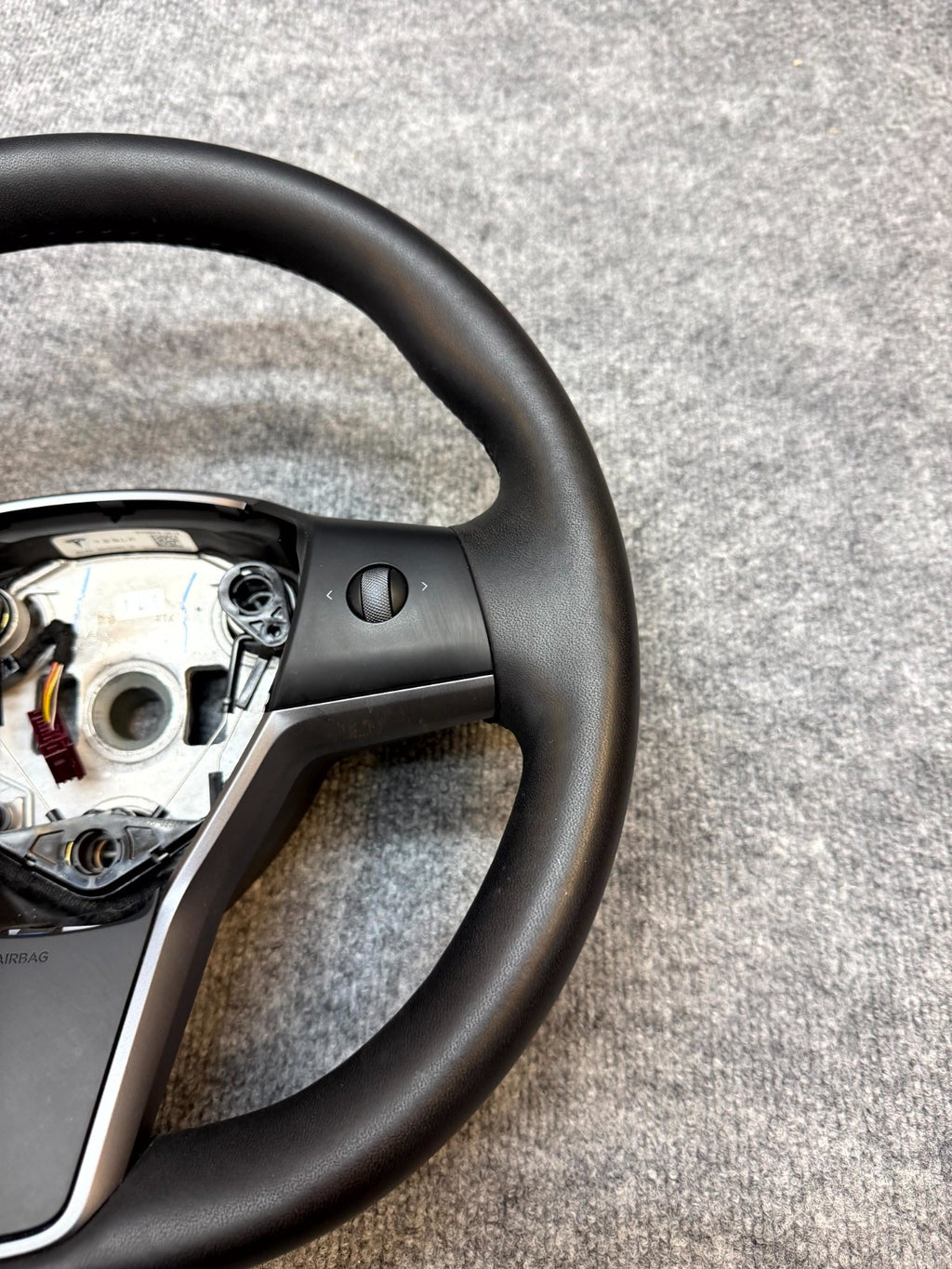 2020 - 2024 TESLA MODEL Y HEATED LEATHER STEERING WHEEL BLACK OEM, 1490214-00-B
