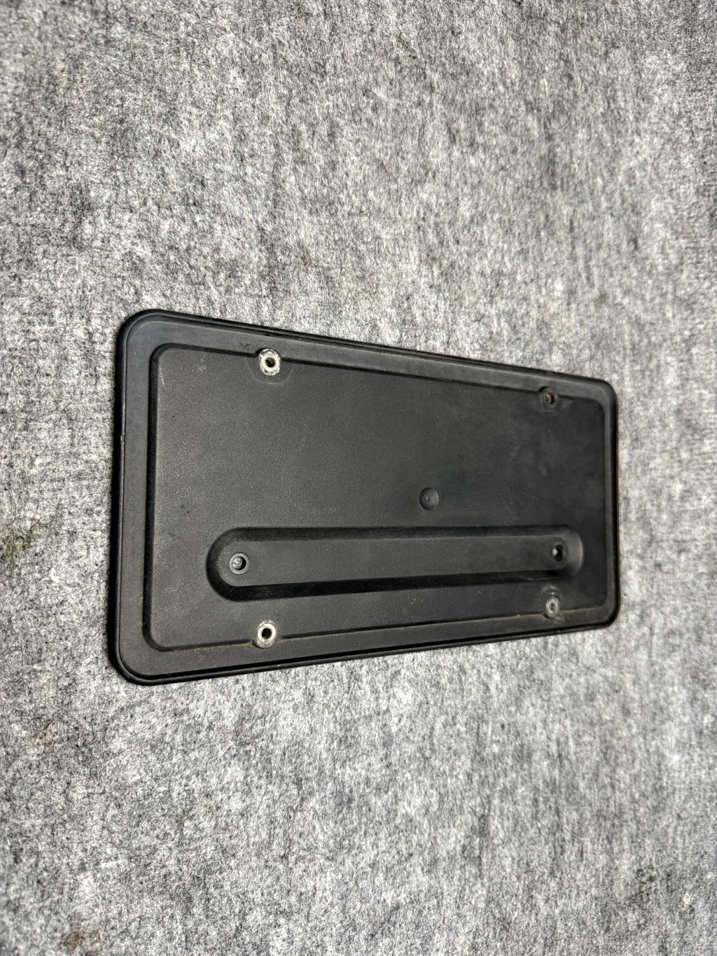 ♦️2017-2023 TESLA MODEL 3/Y REAR LICENSE PLATE HOLDER BRACKET OEM, 1096844-00-B