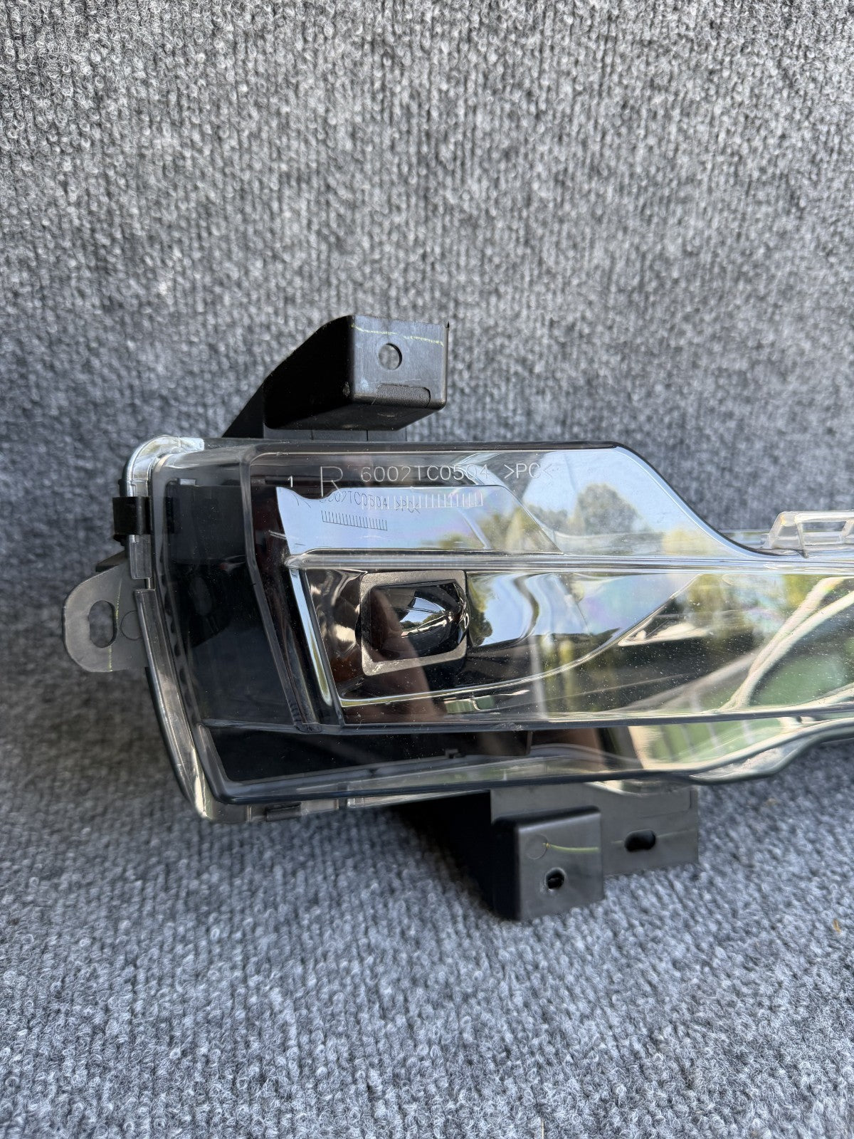 2017 - 2024 TESLA MODEL 3 Y FRONT RIGHT SIDE LED FOG LIGHT OEM, 1077390-00-F
