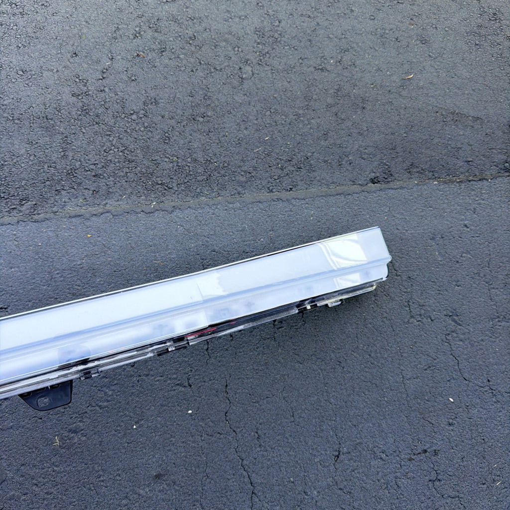 2024-2026 TESLA CYBERTRUCK FRONT CENTER DRL LIGHT LAMP BAR LED OEM 1806407-00-F