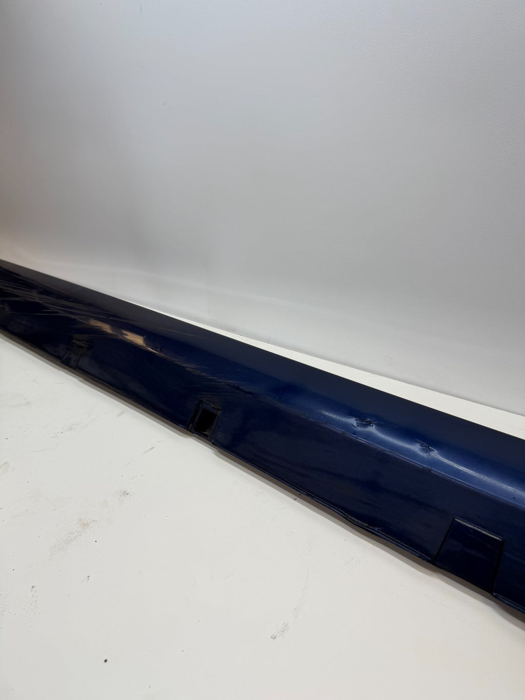 12-20 Tesla Model S Right Passenger Side Skirt Rocker Panel Shell 6005875-00-J