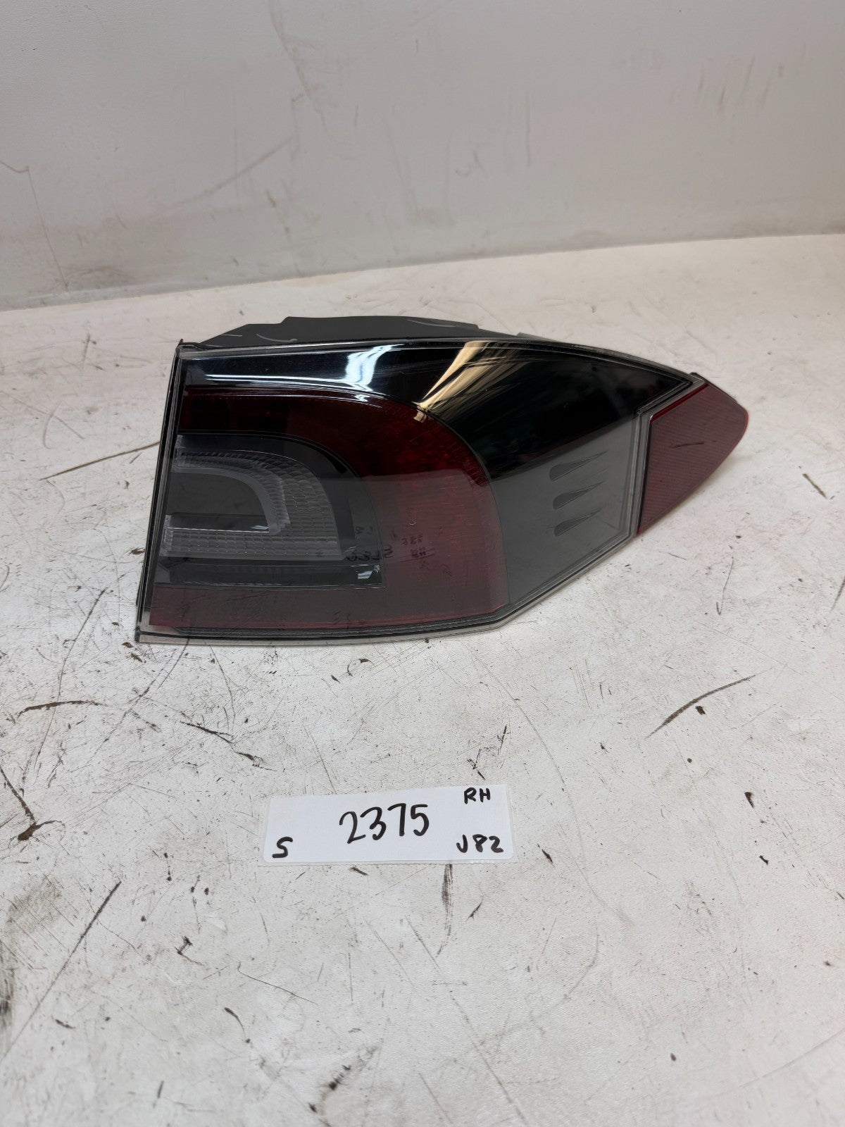 2016-2020 TESLA MODEL S TAIL LIGHT RIGHT PASSENGER 6005919-00-C