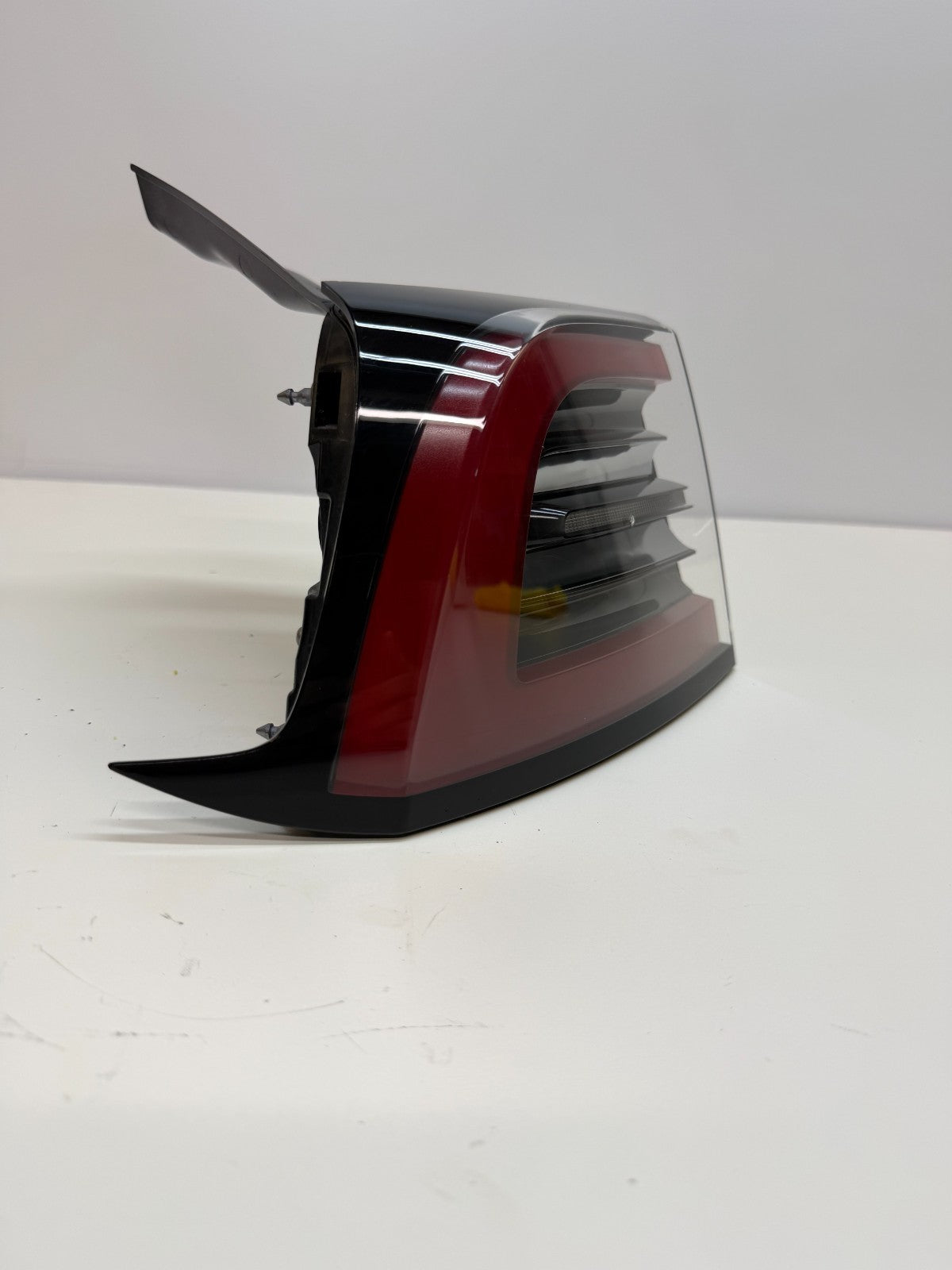 2017 - 2023 Tesla Model Y Rear Left 4 Pin LED Tail Light Lamp 1502086-00-D