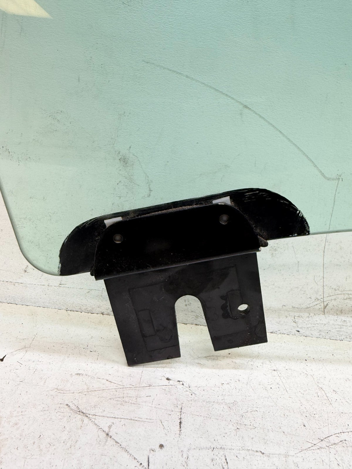 2012-20 Tesla Model S Front Right Passenger Side Door Window Glass 43R-001074