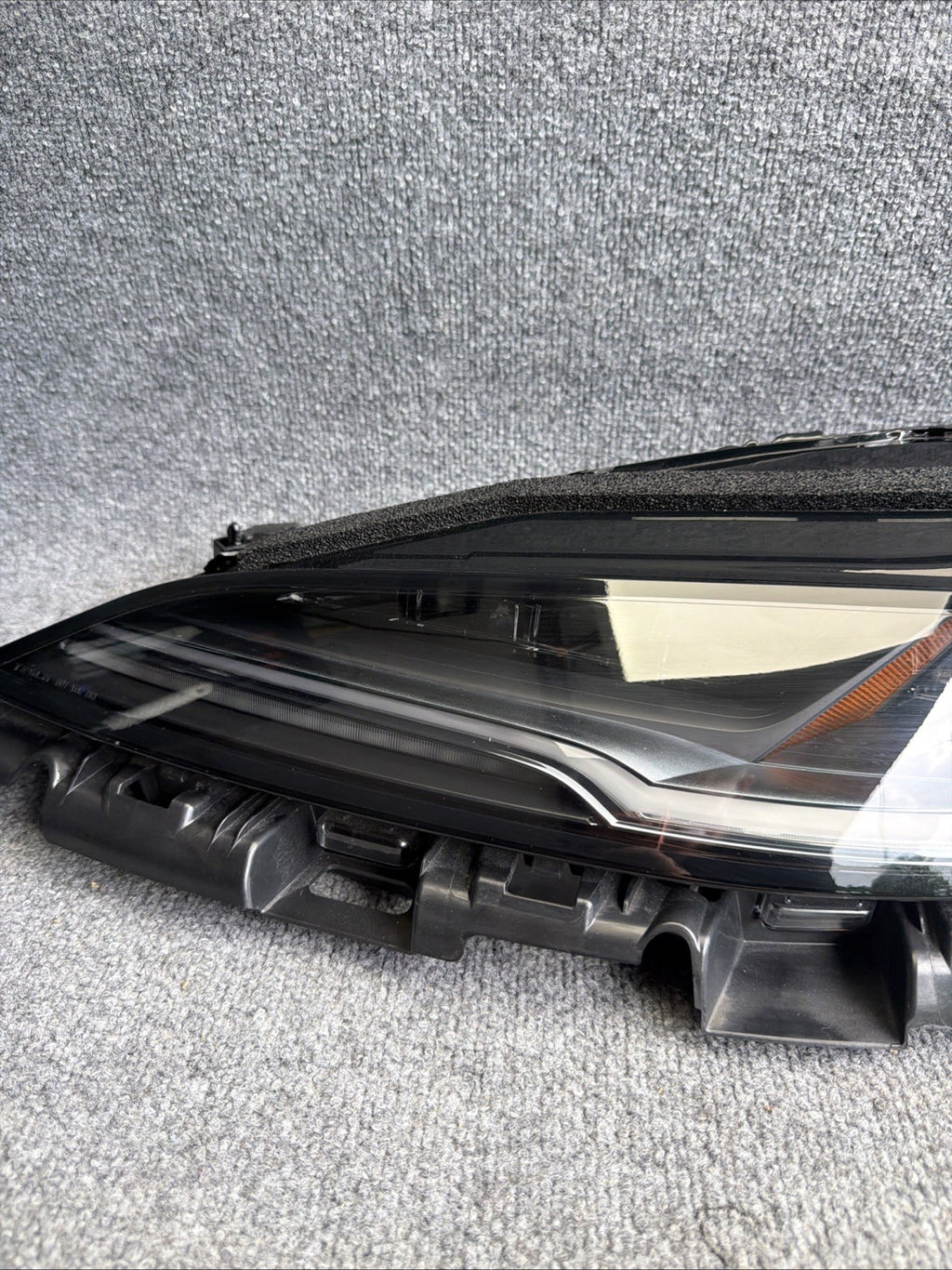 2024-2027 Tesla Model 3 Front left Driver Side LED headlight 1694086-00-G