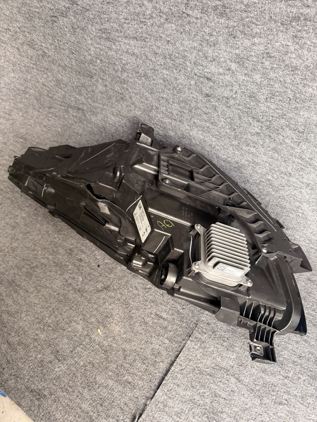 2017-2024 Tesla Model 3 / Y Right Passenger Side Headlight LED 1514953-00-C OEM