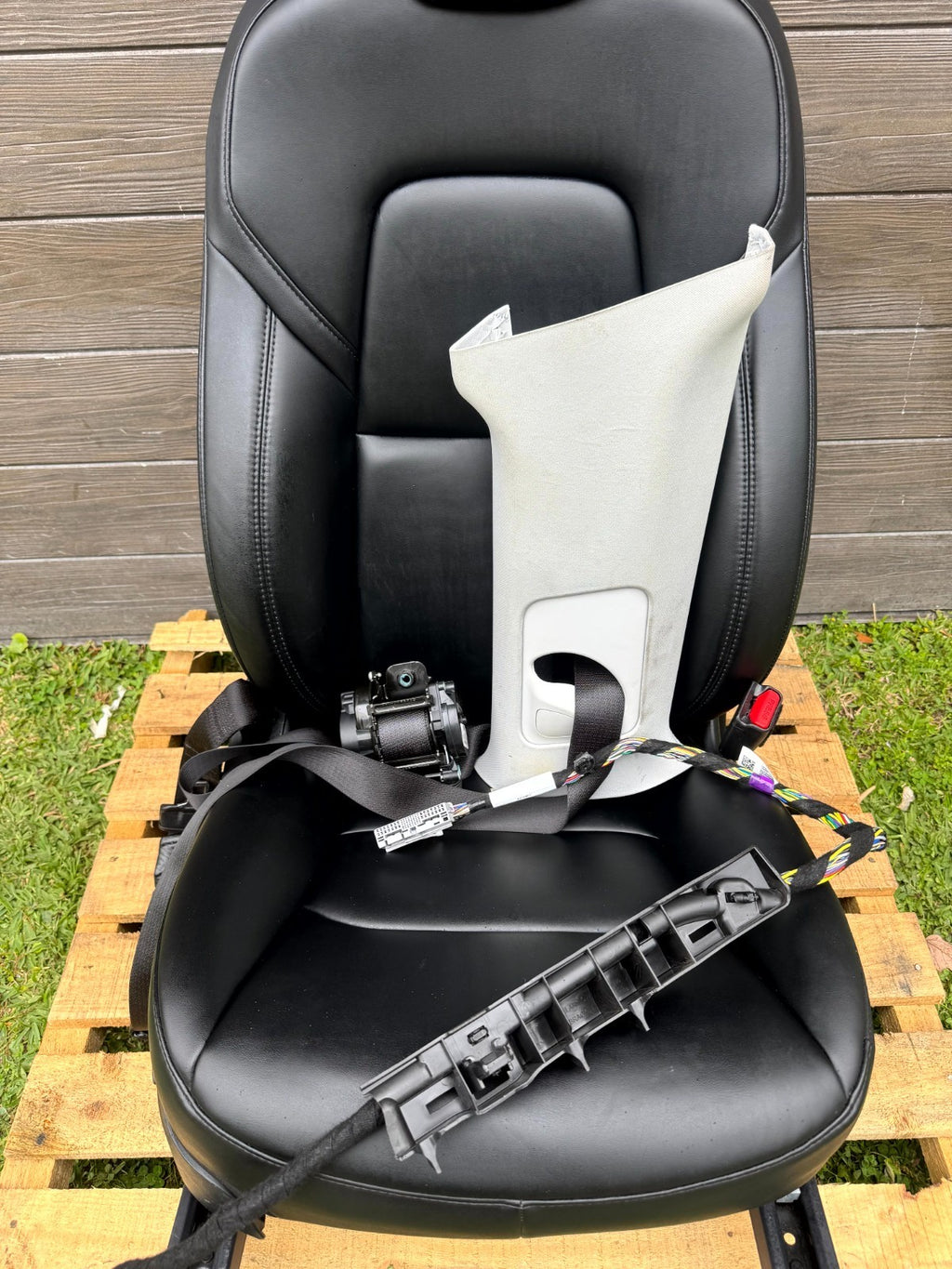 2020 - 2024 TESLA MODEL Y FRONT RIGHT SIDE 1ST ROW FULL SEAT OEM, 1104007-00-D