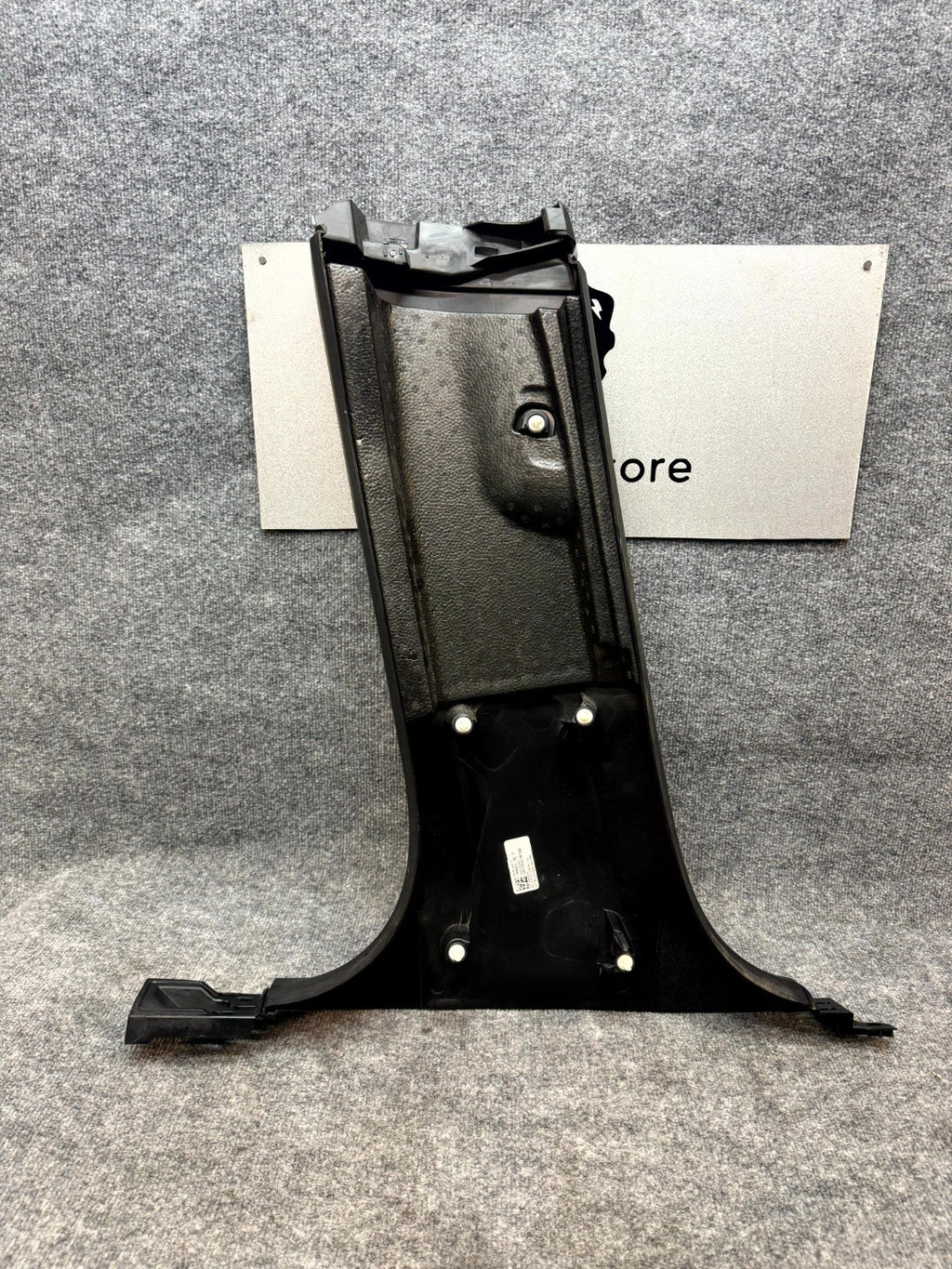 20-24 TESLA MODEL Y RIGHT SIDE B-PILLAR LOWER COVER TRIM PANEL OEM, 1494624-00-F