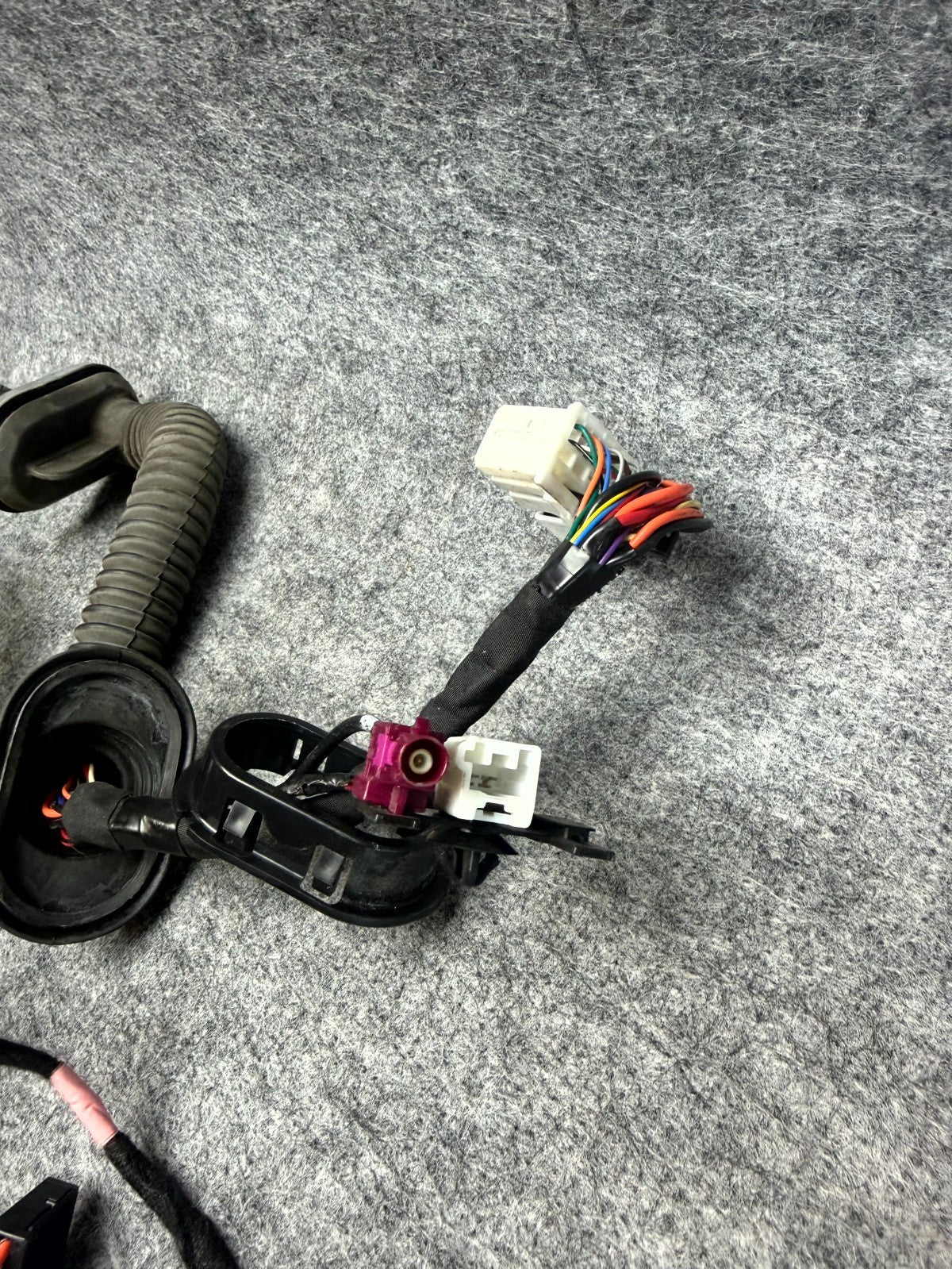 ♦️2017 – 2023 TESLA MODEL 3 FRONT RIGHT SIDE DOOR WIRE HARNESS OEM, 1067963-90-E