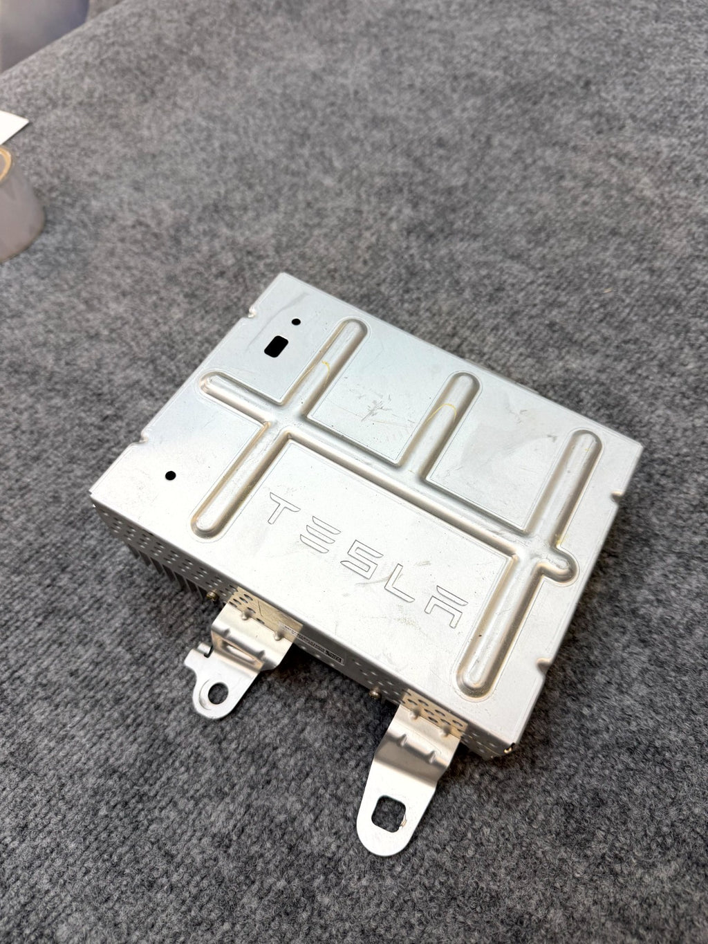 2020-2025 TESLA MODEL Y RADIO AUDIO SOUND SYSTEM AMPLIFIER OEM, 1507152-00-A