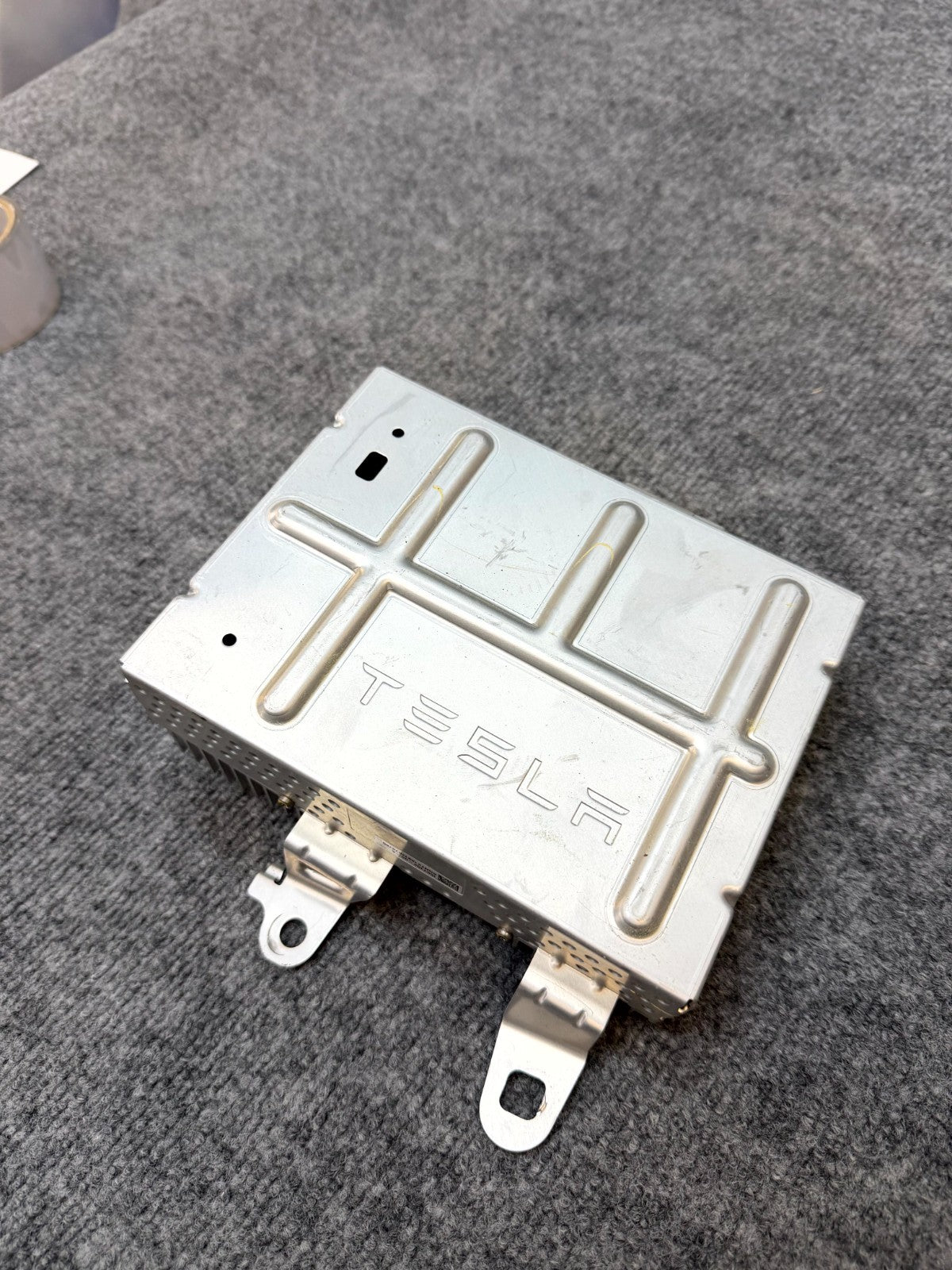 2020-2025 TESLA MODEL Y RADIO AUDIO SOUND SYSTEM AMPLIFIER OEM, 1507152-00-A