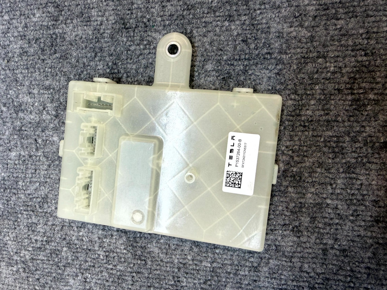 2020 - 2024 TESLA MODEL Y CHARGE PORT CONTROLLER MODULE UNIT OEM, 1537264-00-B