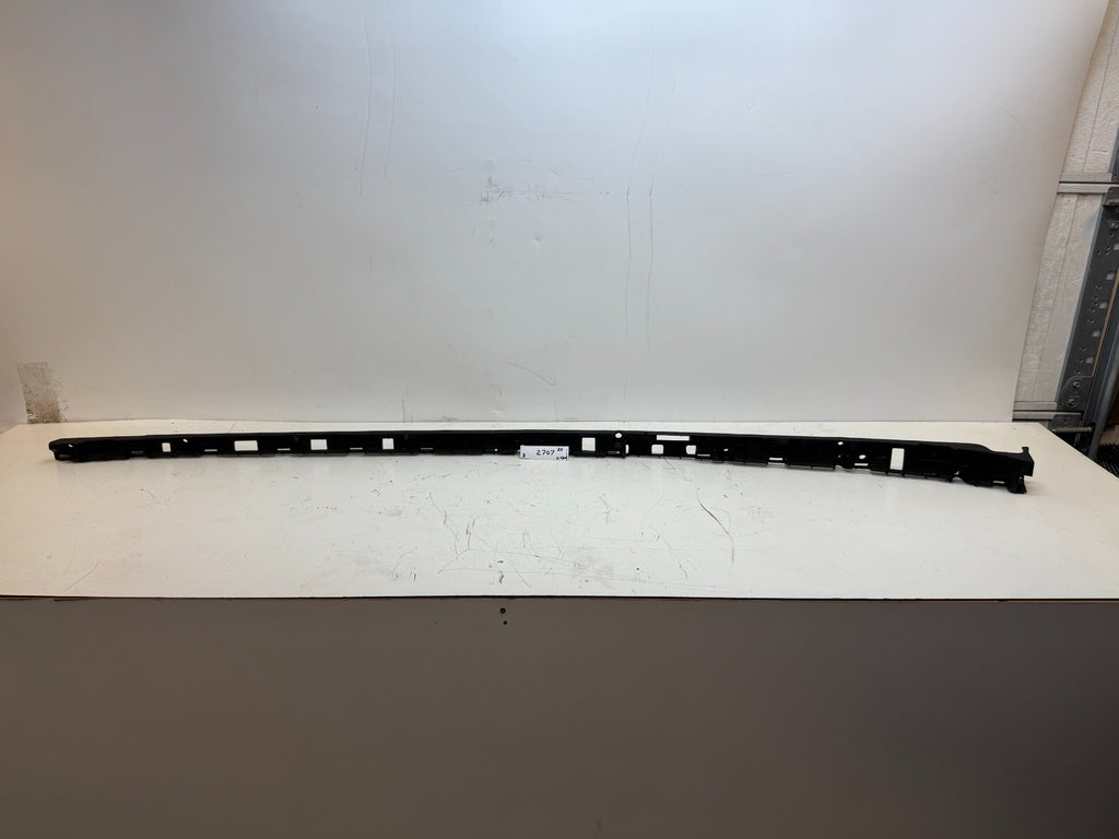2016-2025 Tesla Model X Right Side Skirt Rocker Panel Trim Bracket 1046690-00-B