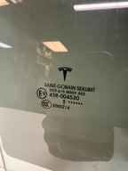2016-2020 Tesla Model X Front Right Passenger Side Door Window Glass 43R-004530