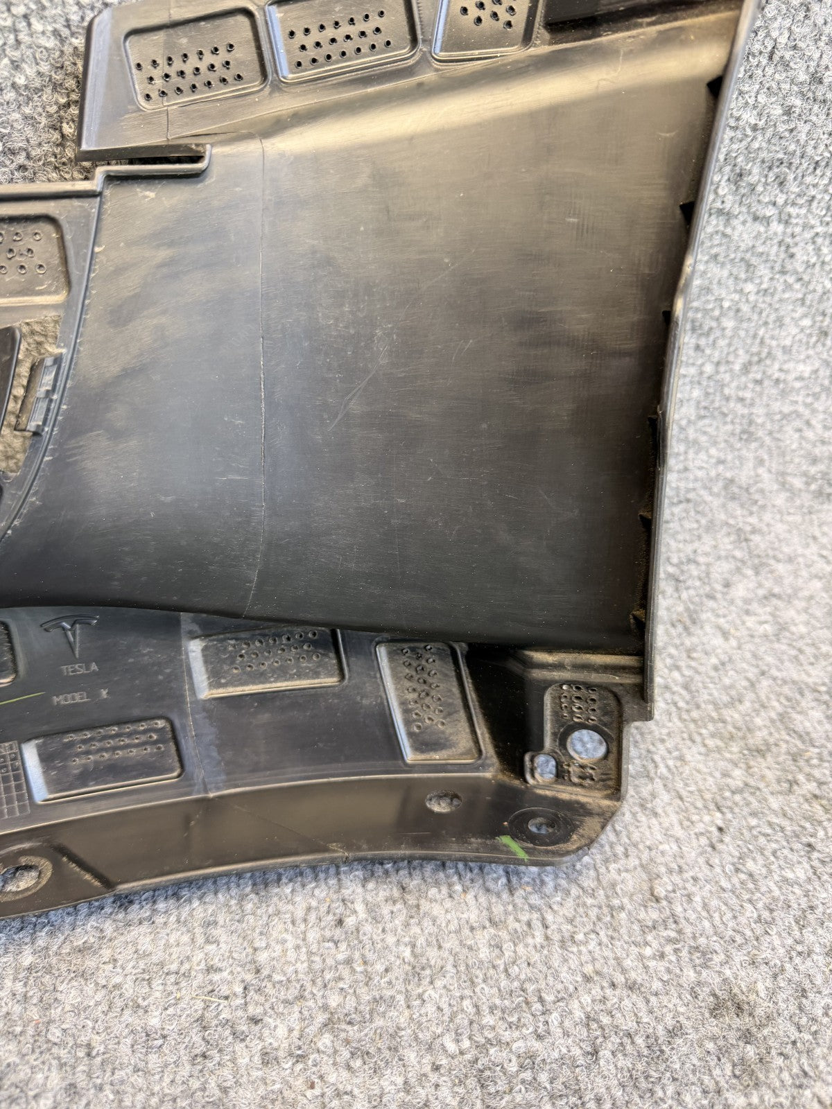 2020-2024 TESLA MODEL Y FRONT RIGHT SIDE BUMPER INNER BRACKET OEM, 1493742-00-A