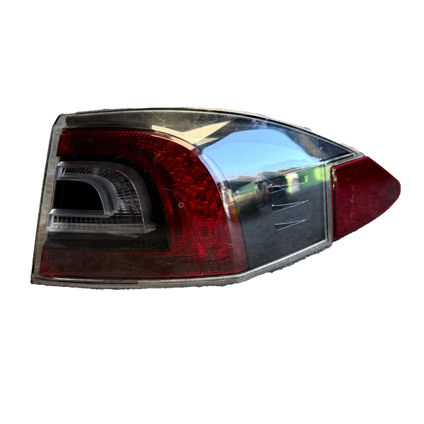 12-20 TESLA MODEL S REAR RIGHT TAILLIGHT LED OUTER TAIL LAMP OEM, 6005919-00-E