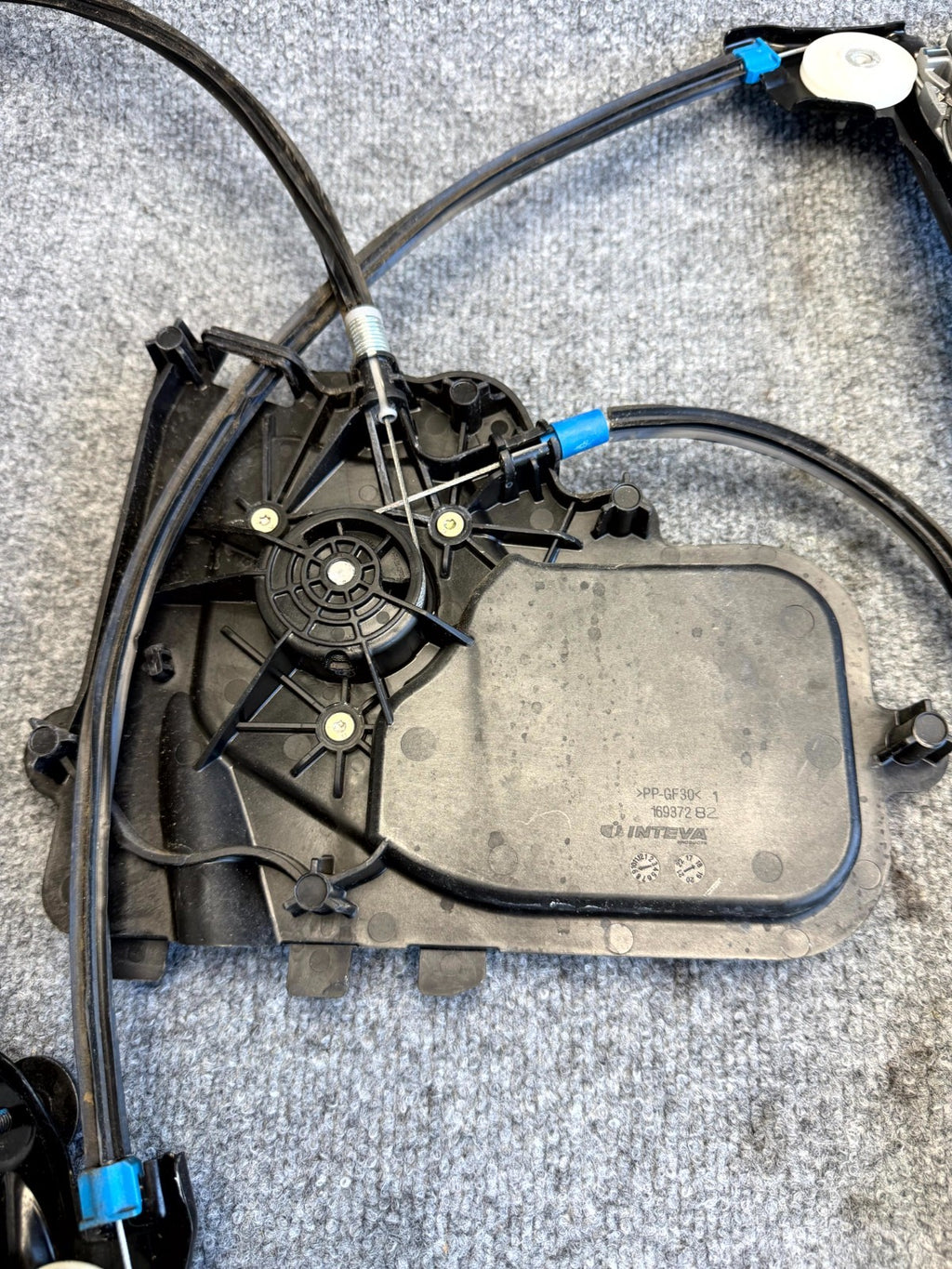 2017-2023 TESLA MODEL 3 FRONT RIGHT WINDOW REGULATOR W/ MOTOR OEM, 1096621-99-H
