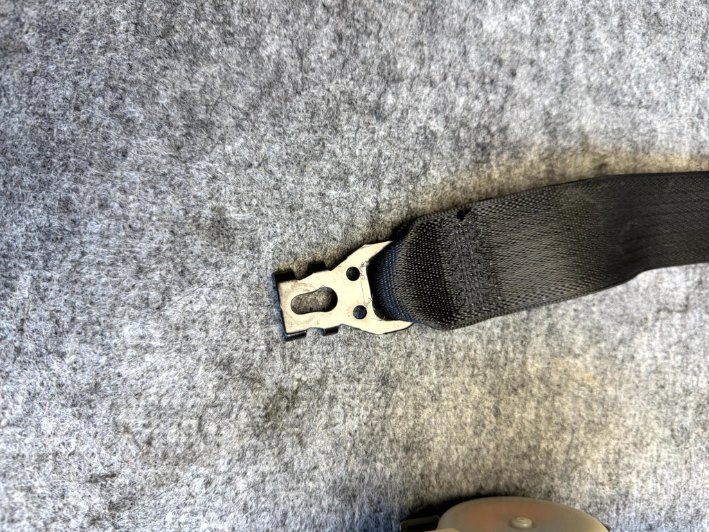 ♦️2012 - 2020 TESLA MODEL S FRONT LEFT SEAT BELT & RETRACTOR OEM, 1019468-03-C