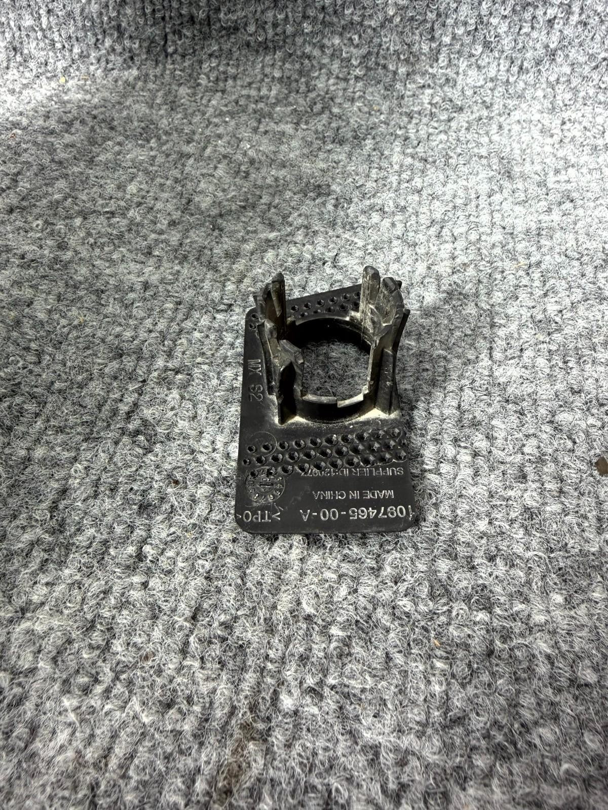 16-21 Tesla Model X Left Park Assist Retainer Sensor Bracket OEM, 1097465-00-A