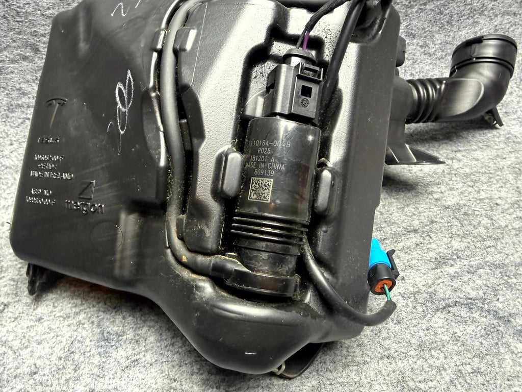 ♦️17-23 TESLA MODEL 3 WINDSHIELD WASHER RESERVOIR BOTTLE TANK OEM, 1090850-00-F