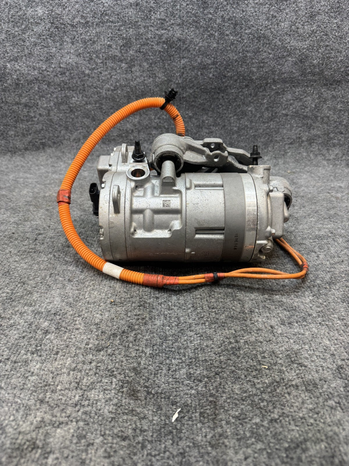 17-23 TESLA MODEL 3 ELECTRIC AIR CONDITIONING COMPRESSOR PUMP OEM, 1088198-00-N