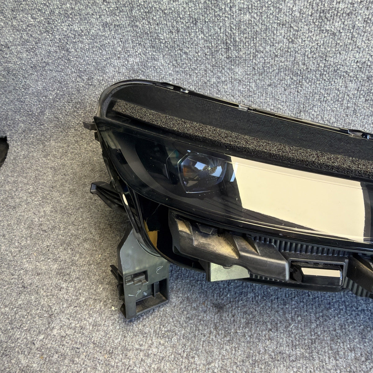 OEM  2026 Tesla Model Y Standard LED Right Passenger Headlight 2074462-00-D