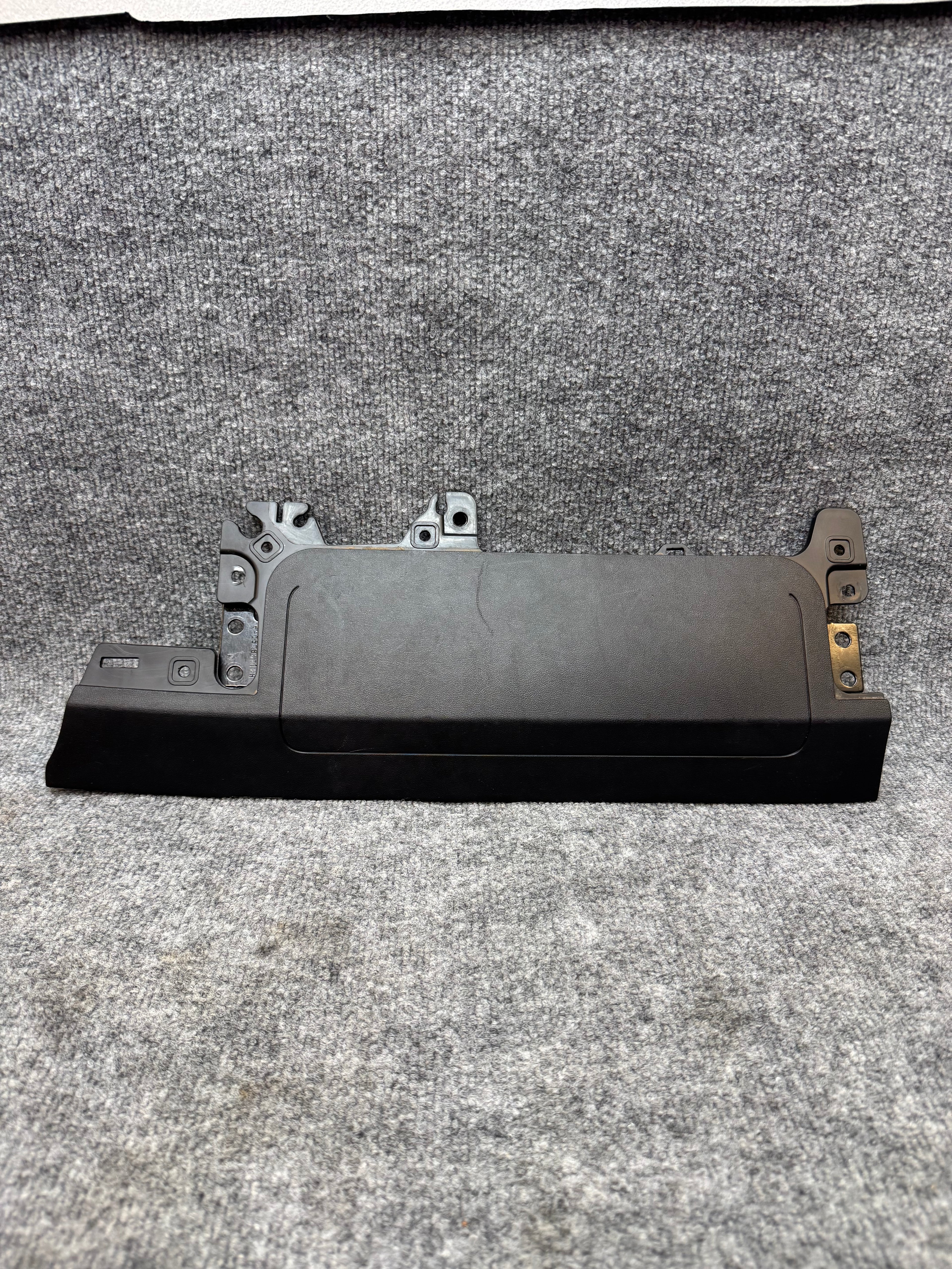 2020-2025 TESLA MODEL 3 RIGHT SIDE KNEE AIRBAG OEM 1077825-00-E