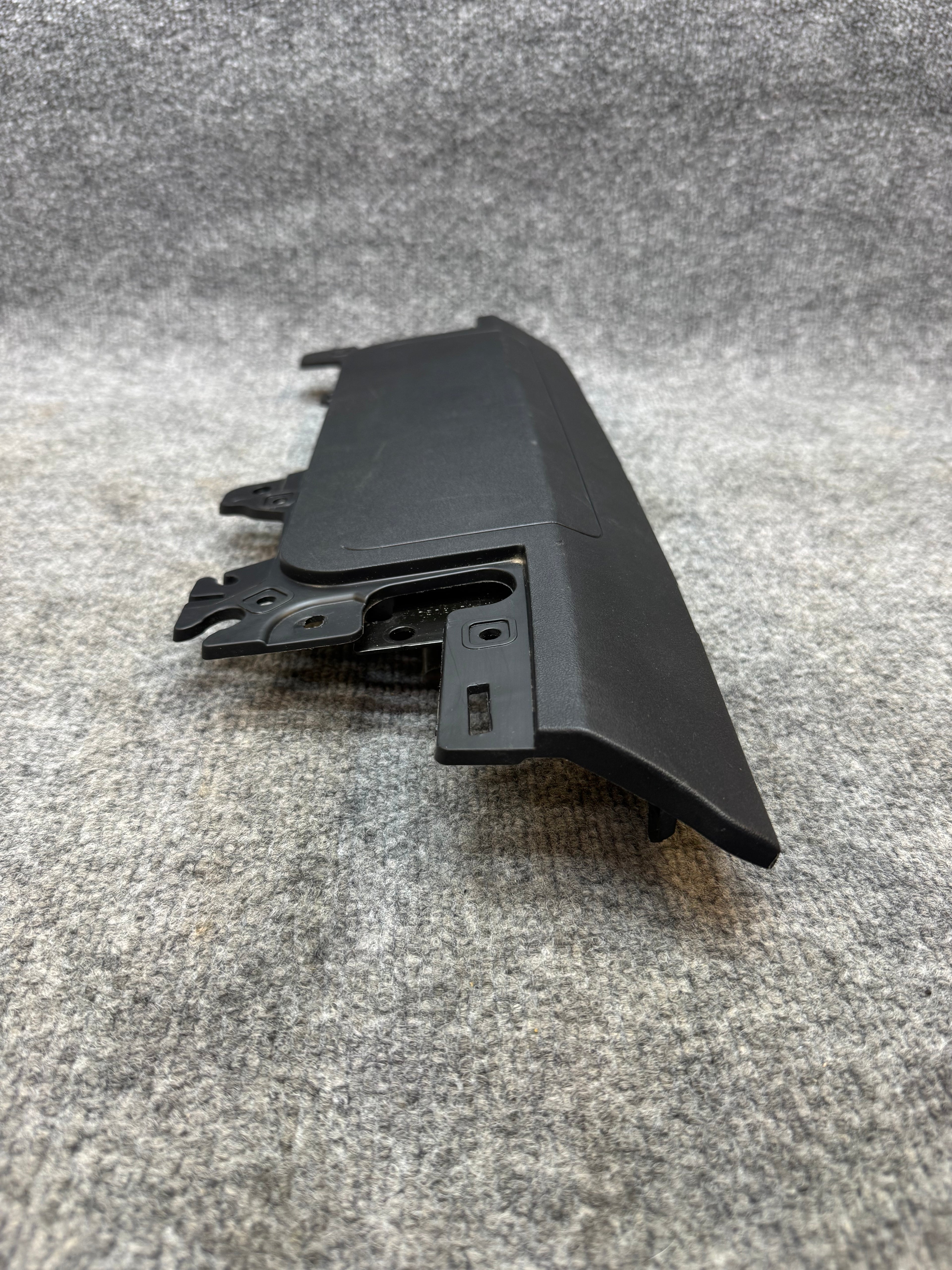 2020-2025 TESLA MODEL 3 RIGHT SIDE KNEE AIRBAG OEM 1077825-00-E