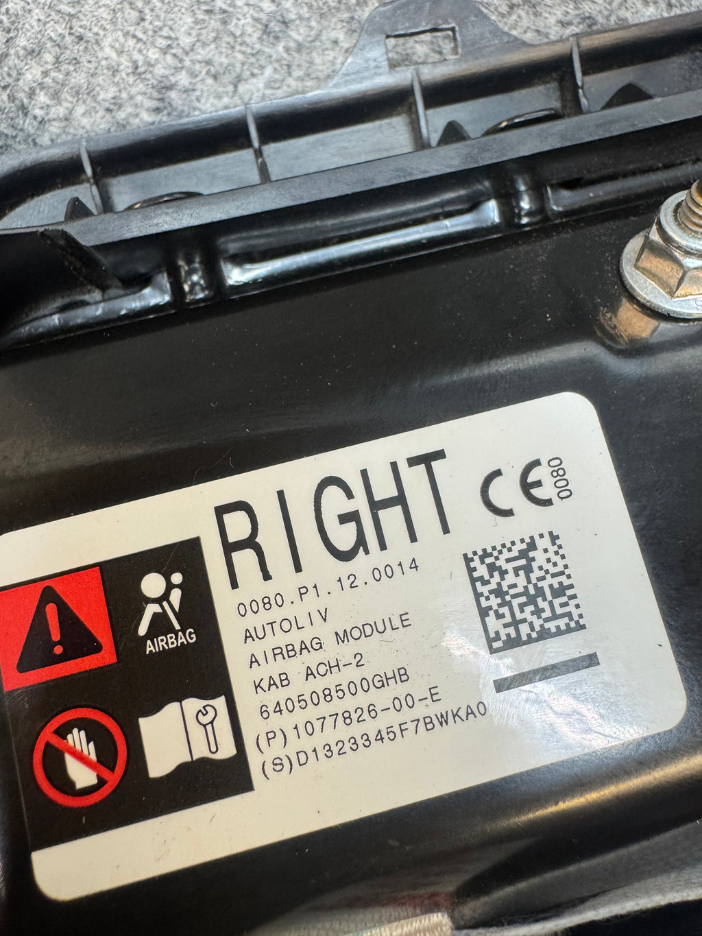 2020-2025 TESLA MODEL 3 RIGHT SIDE KNEE AIRBAG OEM 1077825-00-E