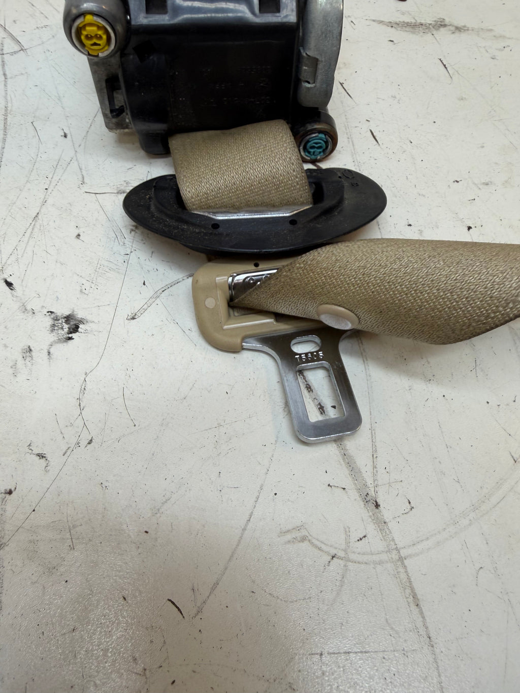 2016-2021 Tesla Model X MX Front Right Seat Belt w/ Lap Pretensioner 1004532-05-E (Copy)