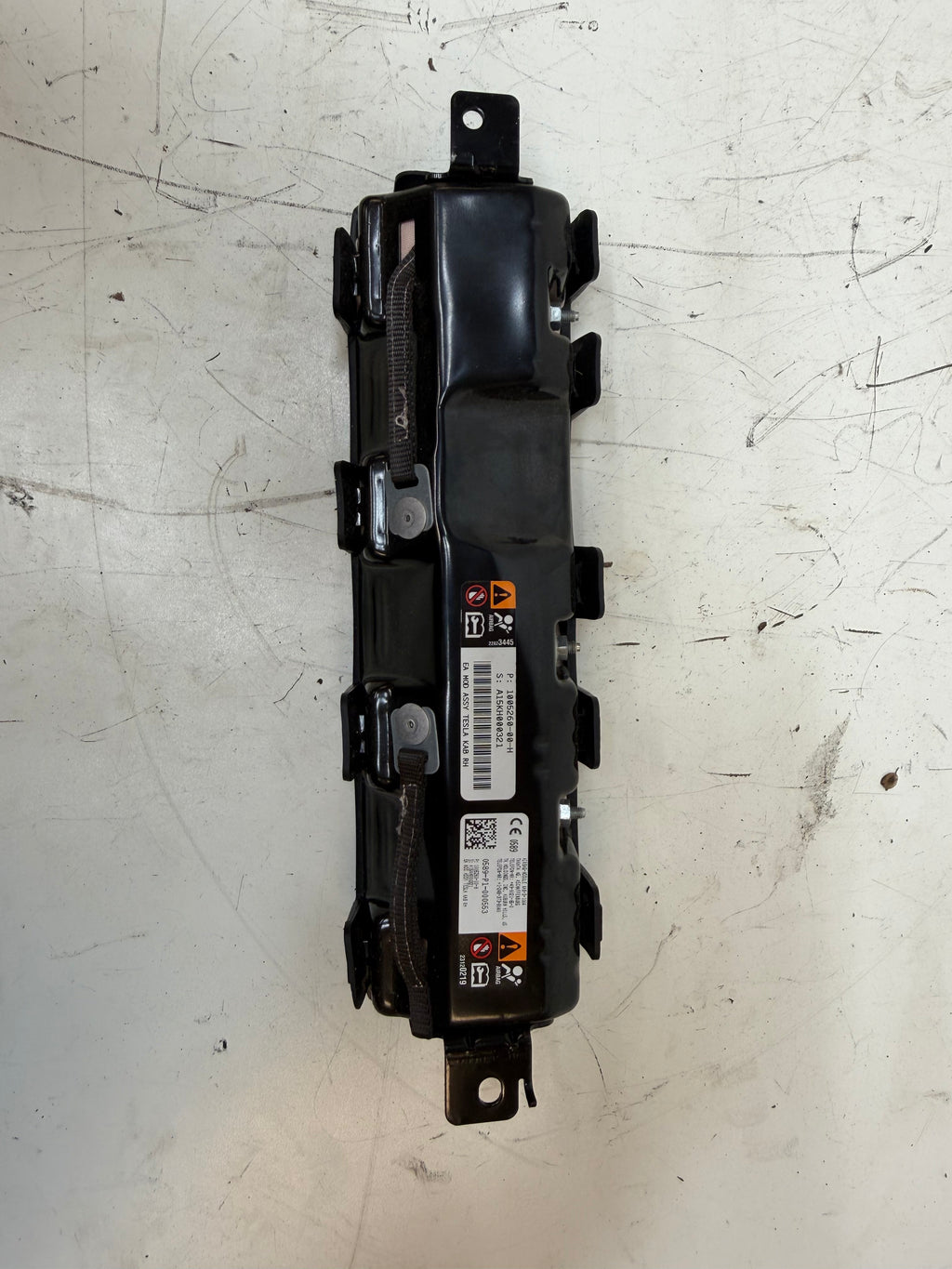 2015-2021 TESLA MODEL X  KNEE AIRBAG ASSY FRONT RH 1077826-00-E 1005260-00-H (Copy)