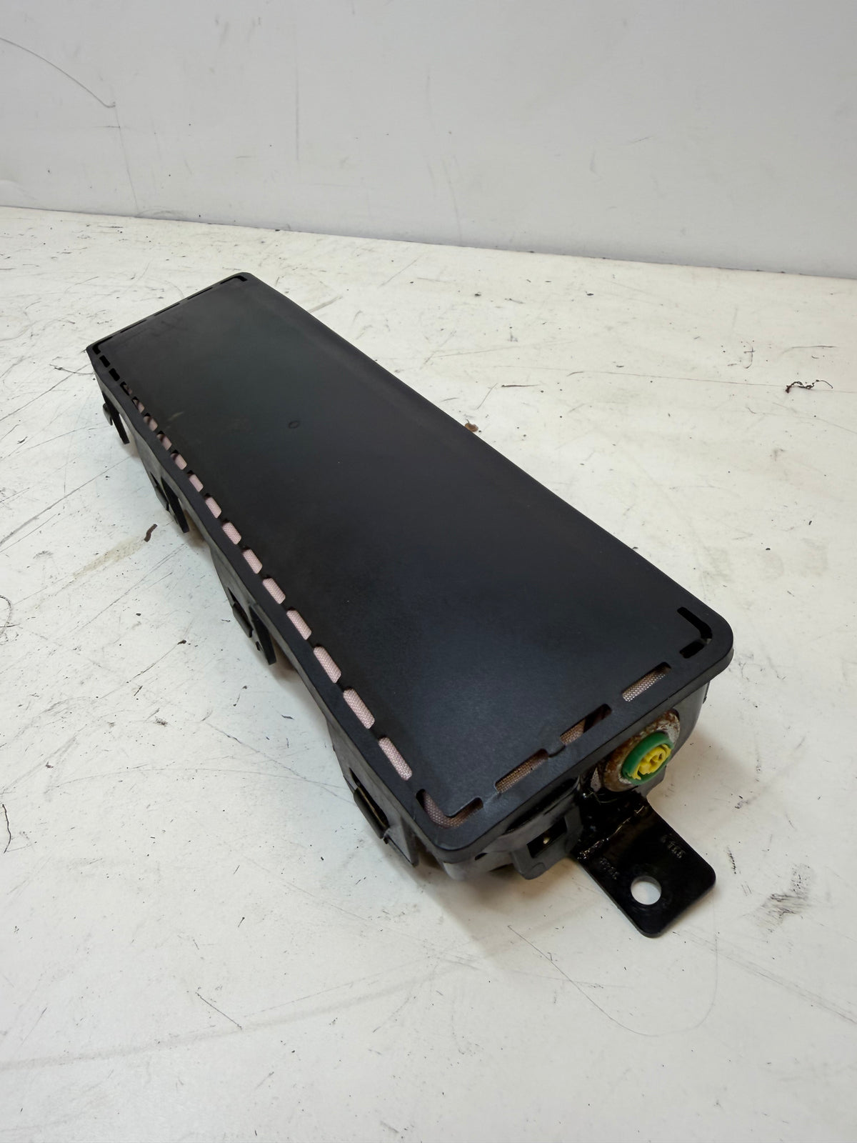 2015-2021 TESLA MODEL X FRONT LEFT DASH LOWER KNEE BOLSTER SRS BAG 1005259-00-G
