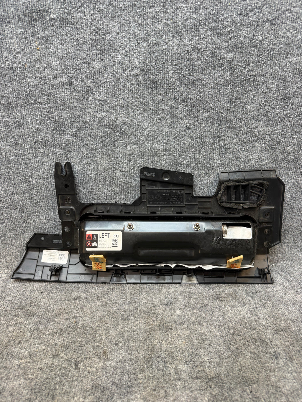 2017-2024 TESLA MODEL 3 LEFT SIDE KNEE AIRBAG OEM 1077825-00-D
