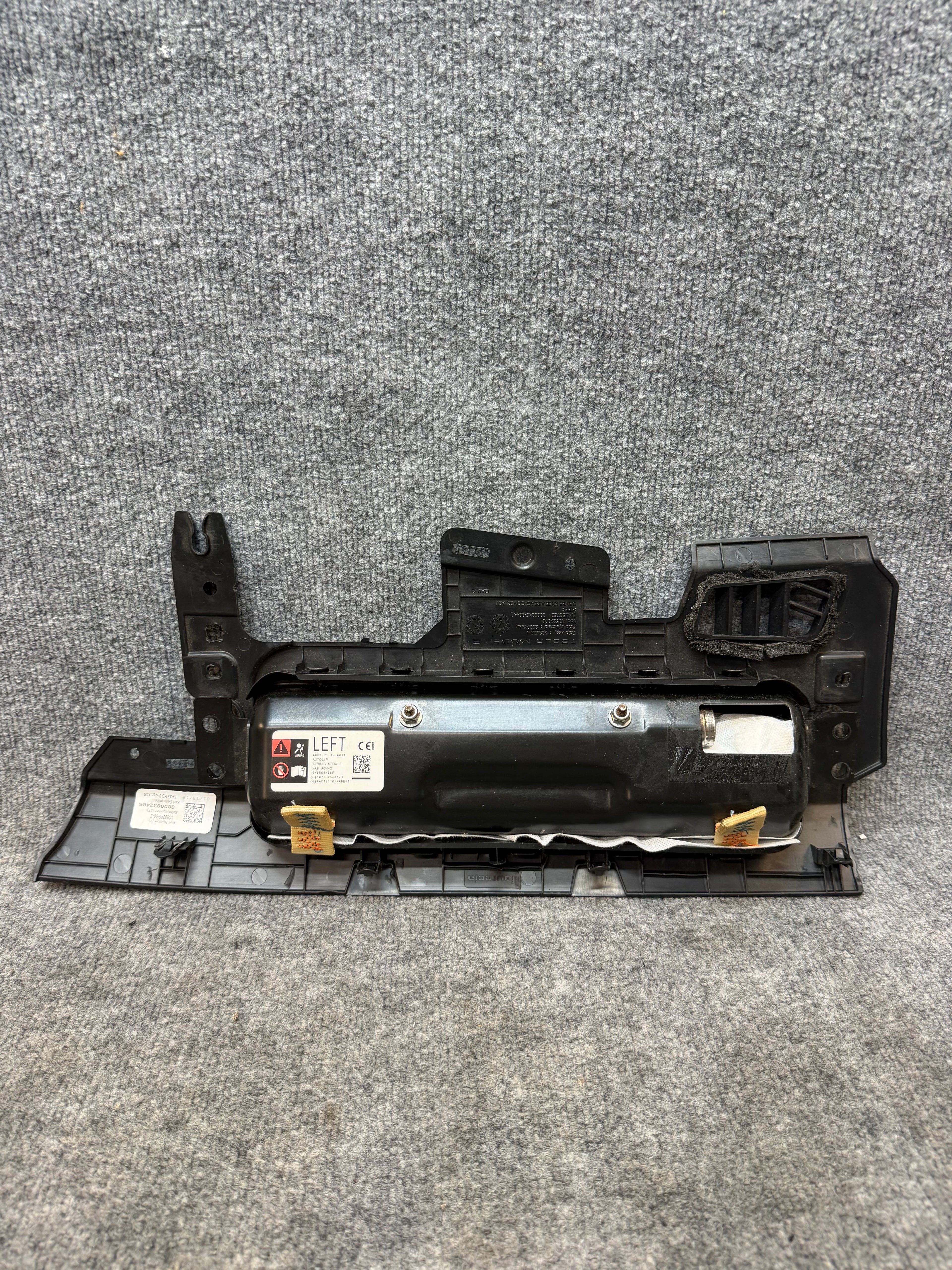 2017-2024 TESLA MODEL 3 LEFT SIDE KNEE AIRBAG OEM 1077825-00-D