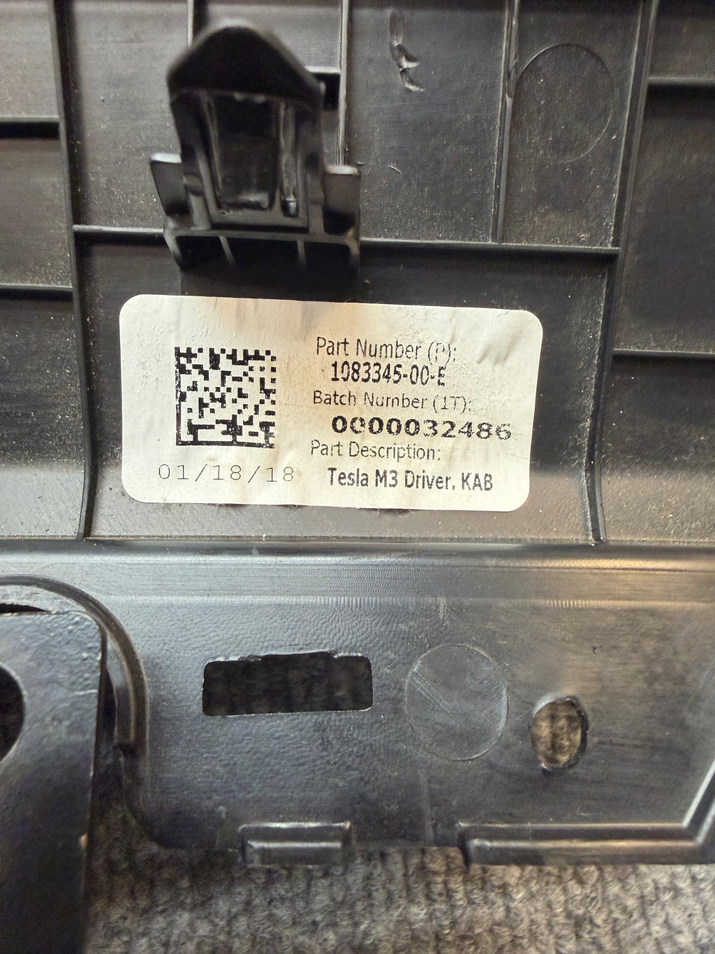 2017-2024 TESLA MODEL 3 LEFT SIDE KNEE AIRBAG OEM 1077825-00-D