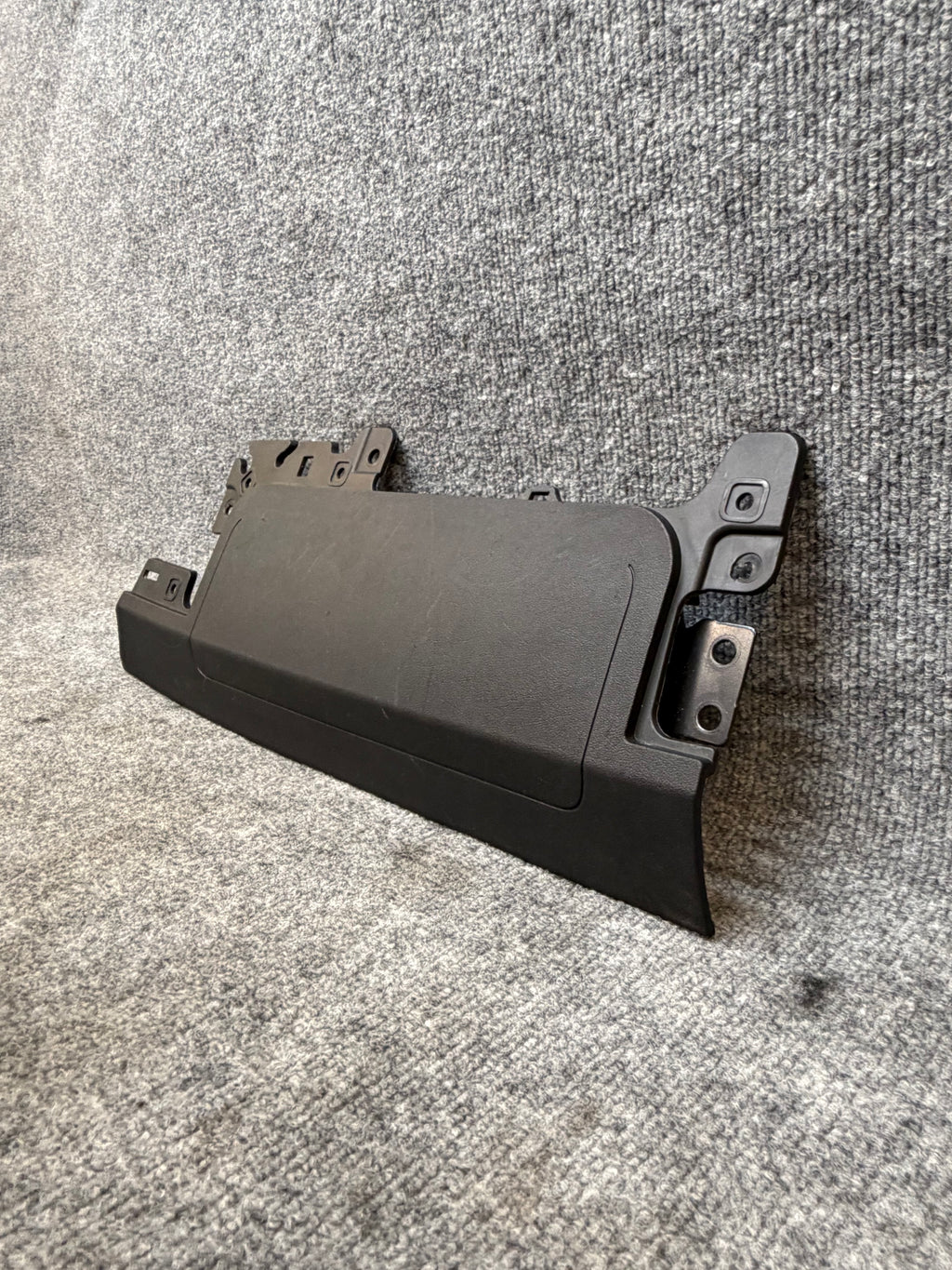 2017-2024 TESLA MODEL 3 RIGHT SIDE KNEE AIRBAG OEM 1083350-00-E