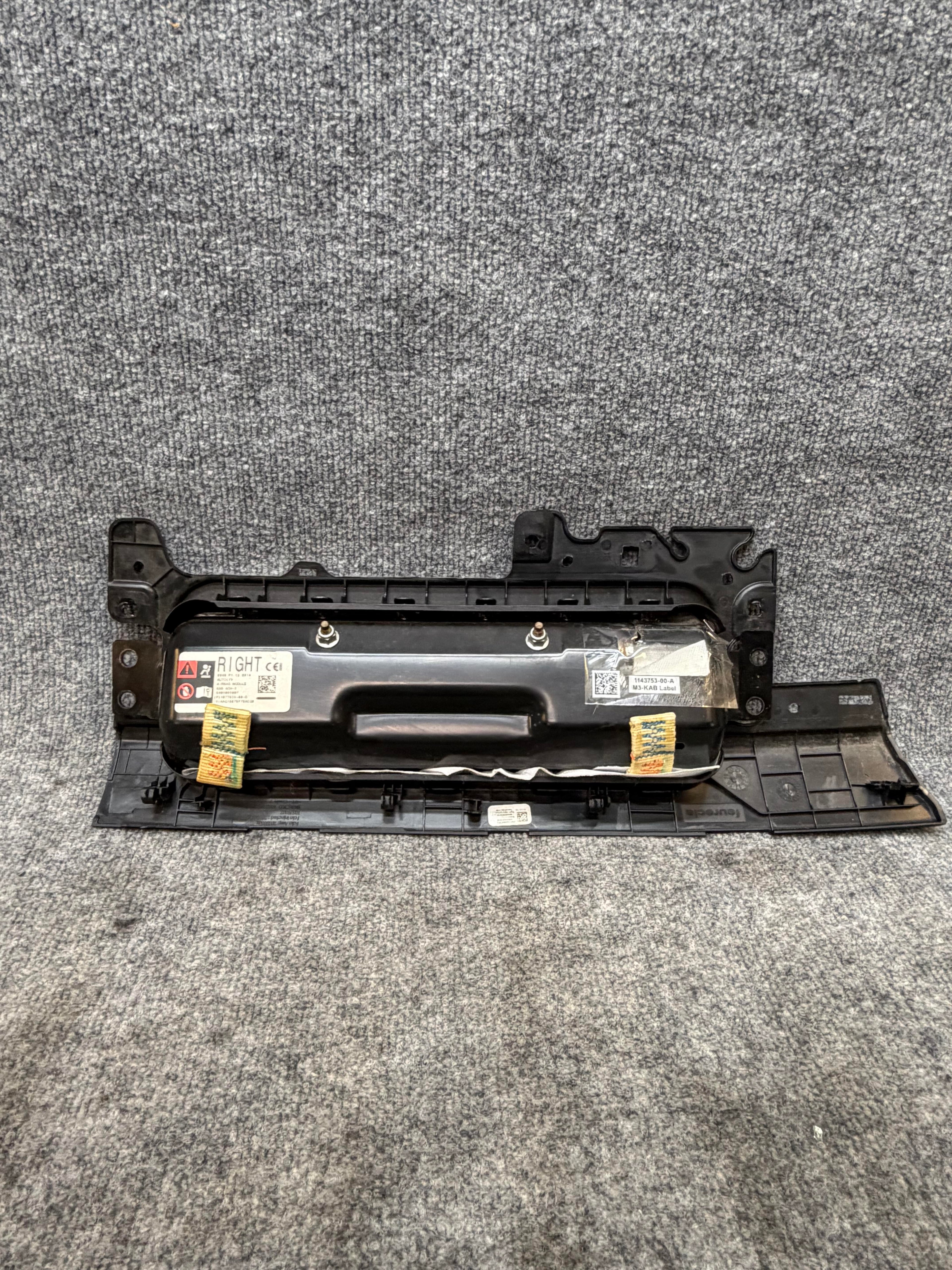 2017-2024 TESLA MODEL 3 RIGHT SIDE KNEE AIRBAG OEM 1083350-00-E